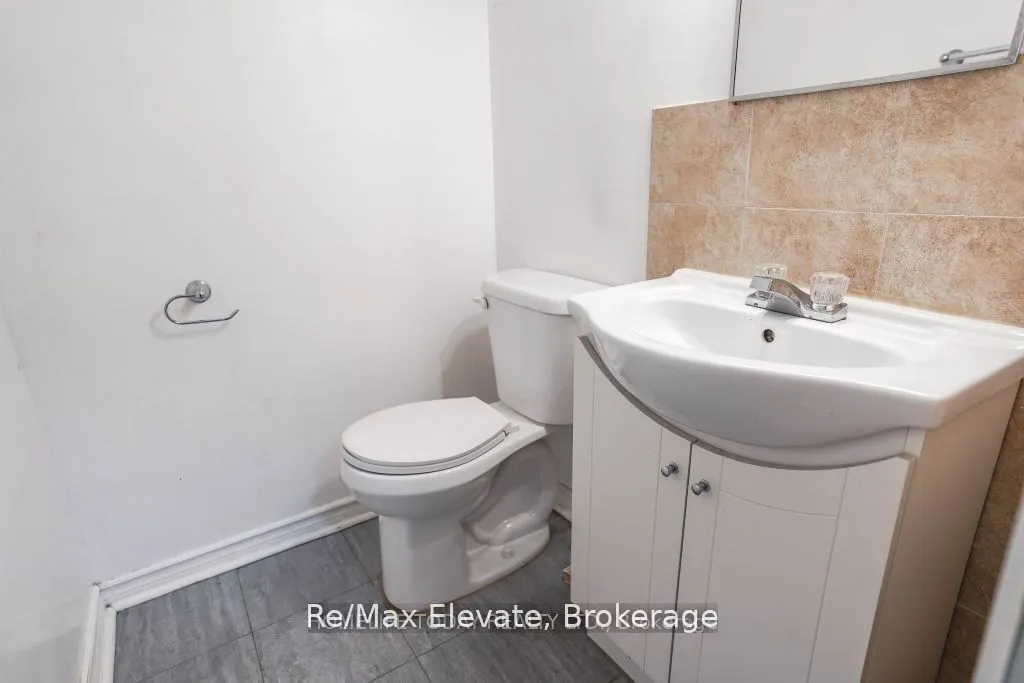 4060 Lawrence Avenue E #204