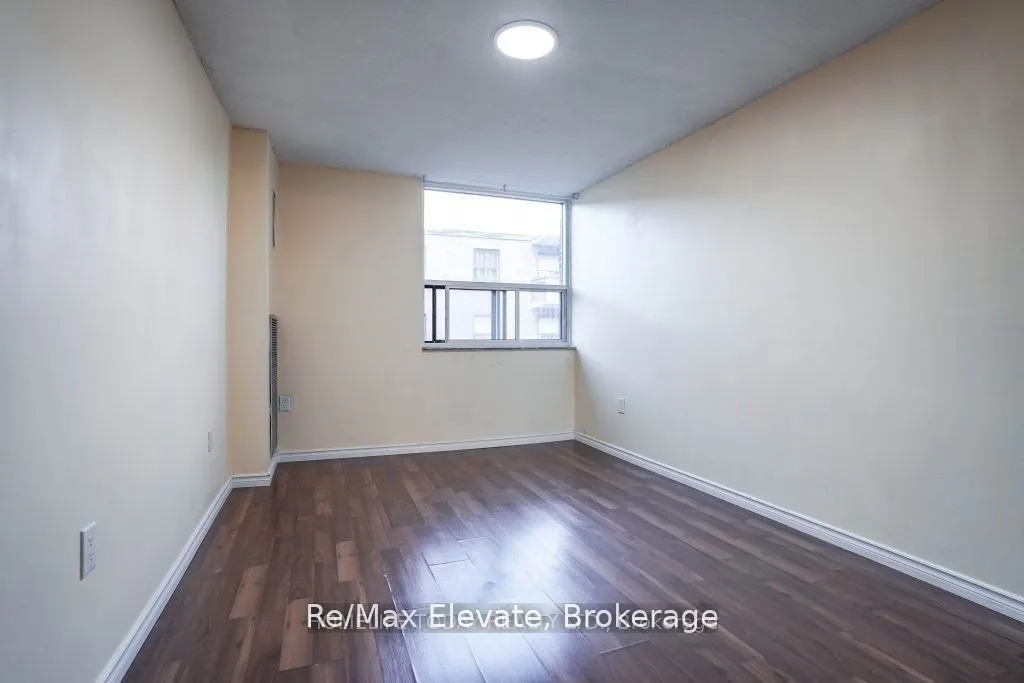 4060 Lawrence Avenue E #204