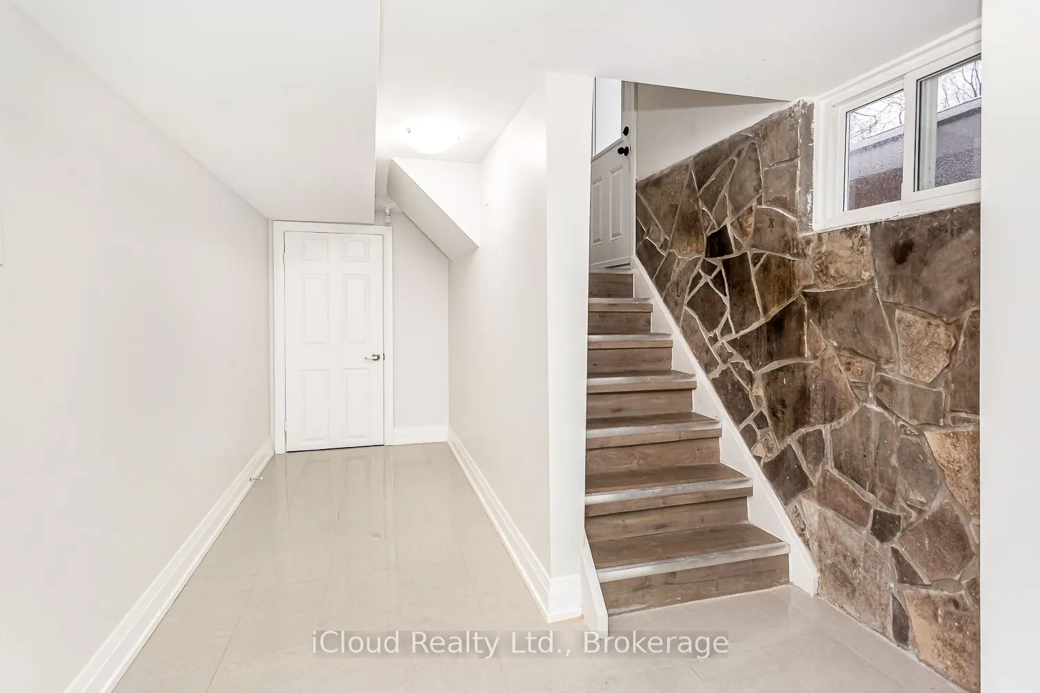 89 Darlingside Drive