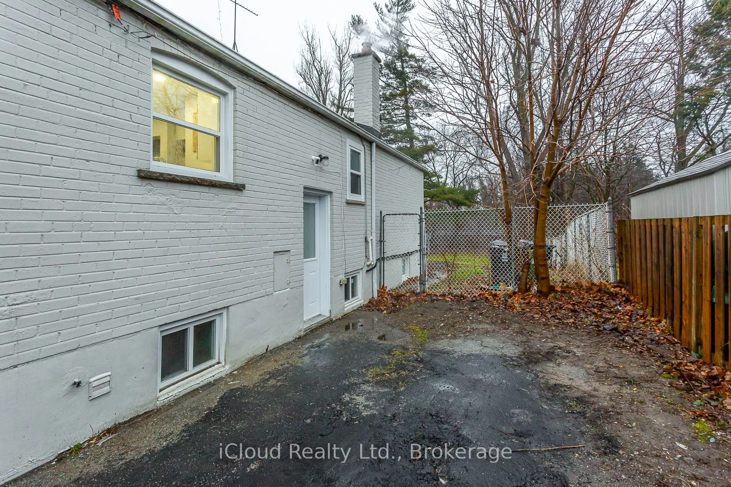 89 Darlingside Drive