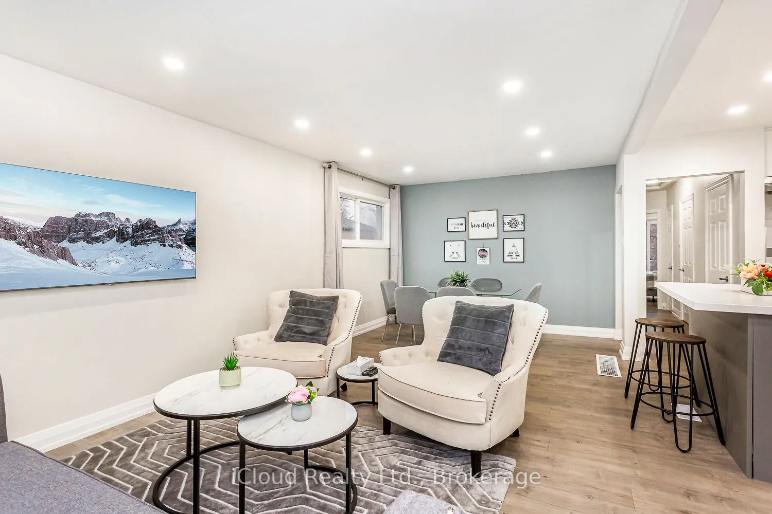 89 Darlingside Drive