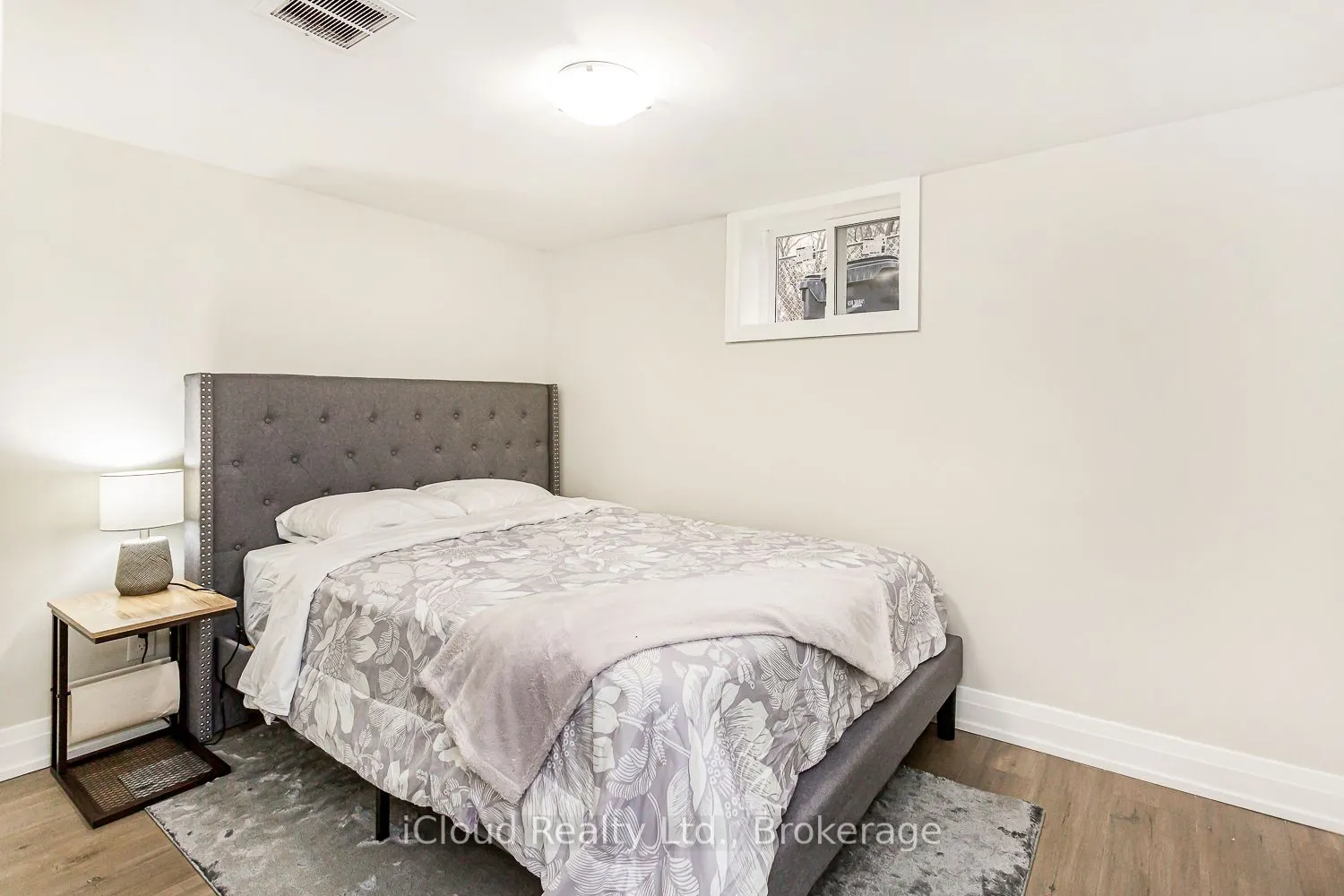 89 Darlingside Drive