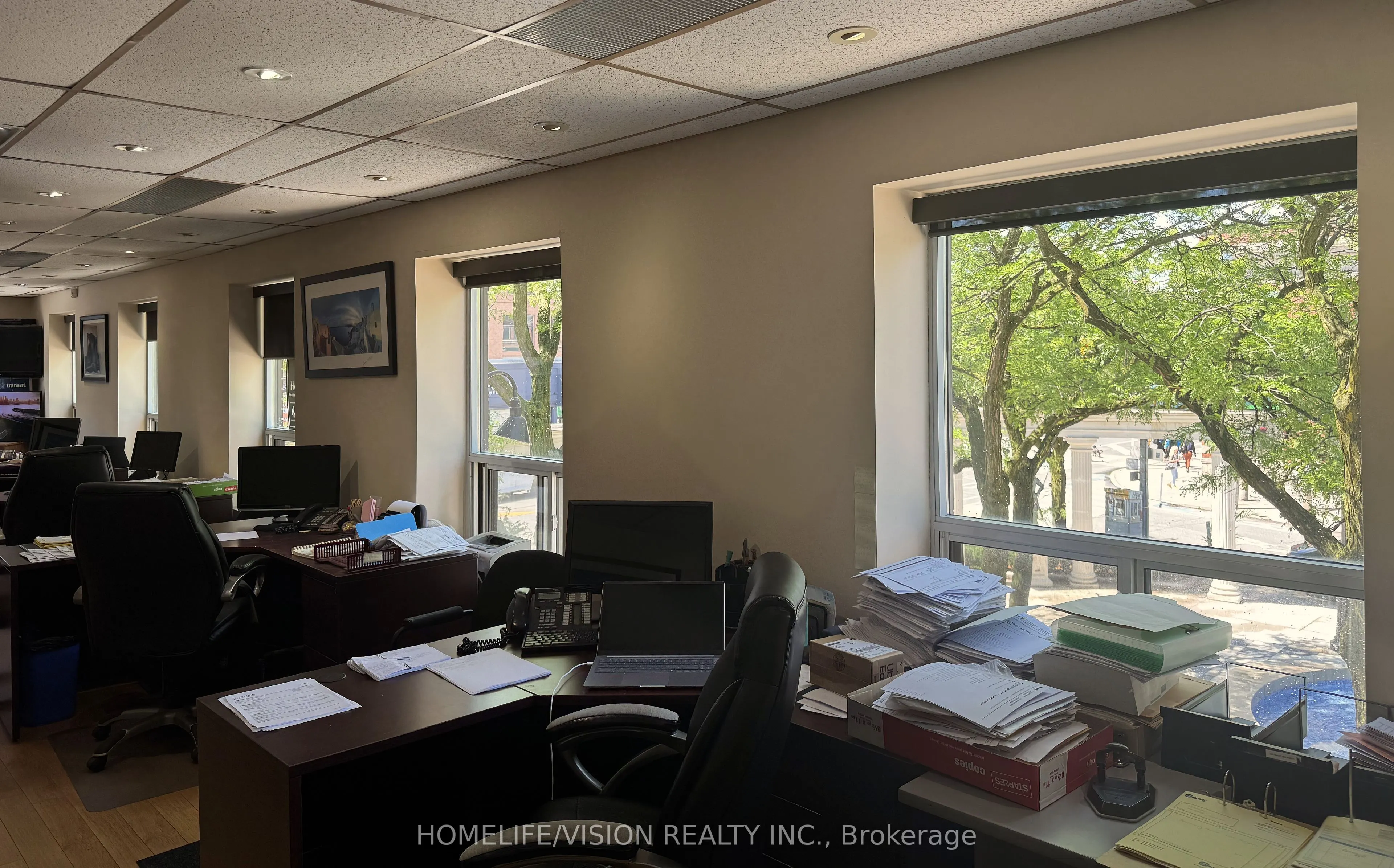 484 Danforth Avenue N #2nd floor