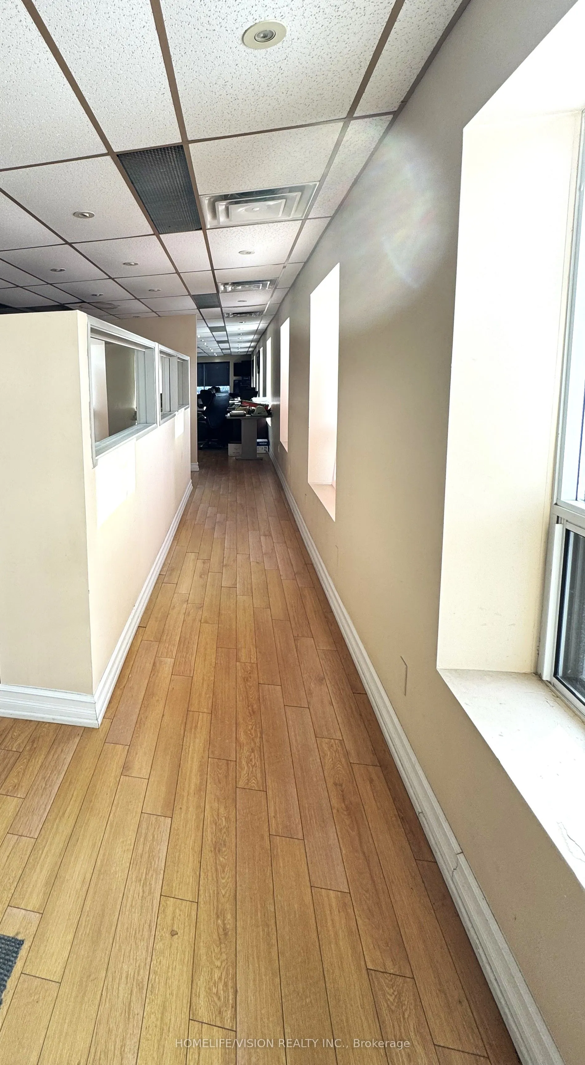 484 Danforth Avenue N #2nd floor
