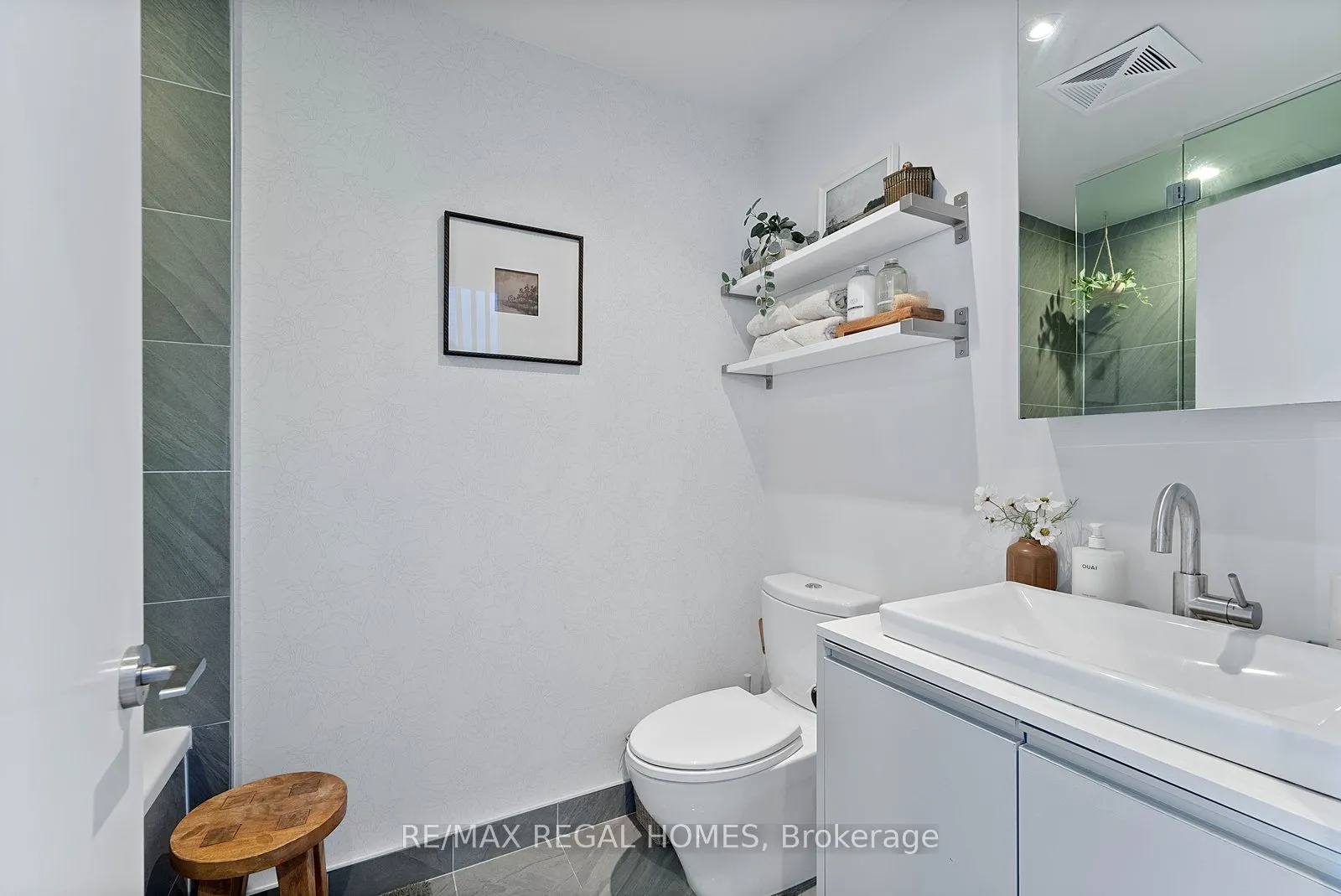 1238 Dundas Street E #TH110
