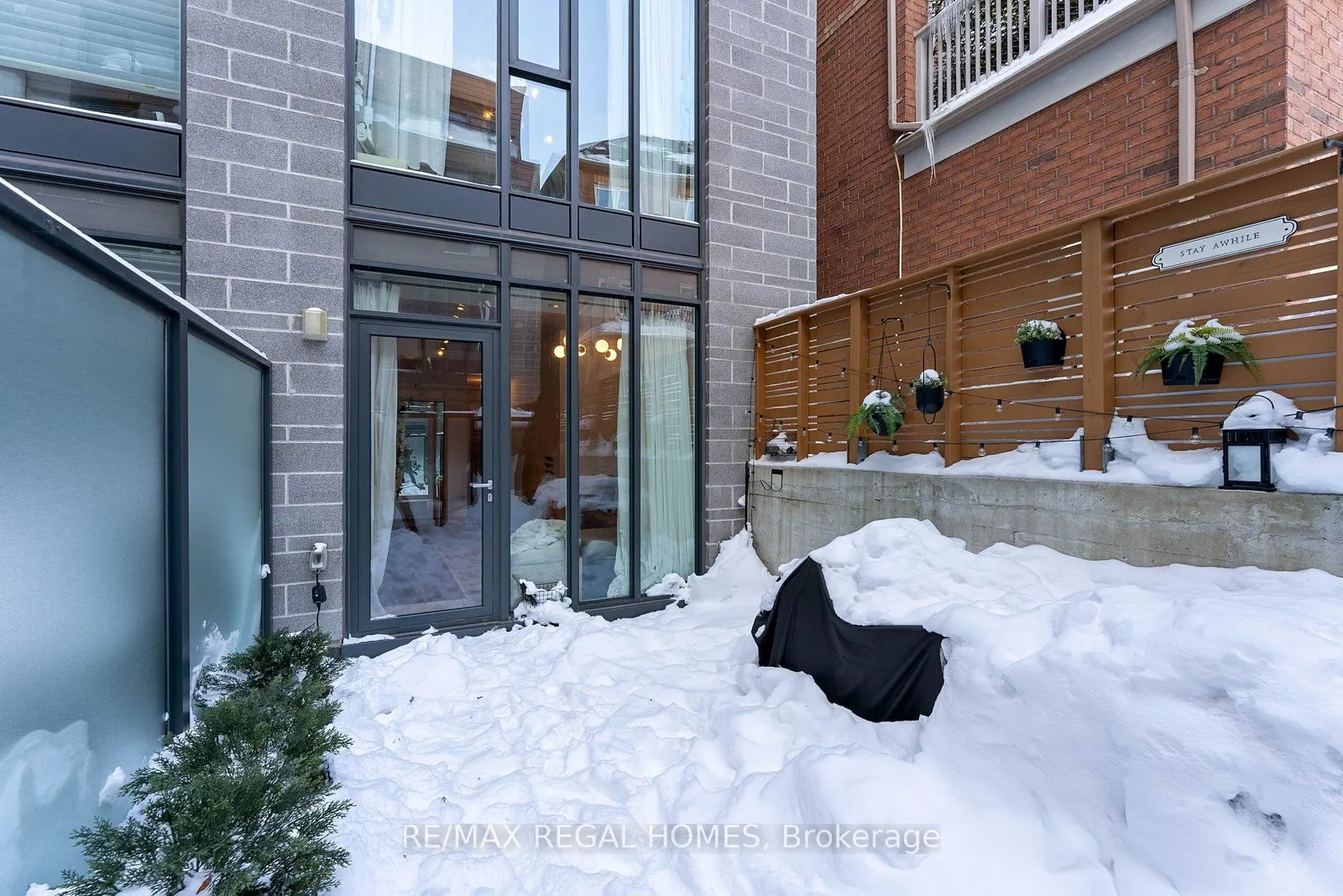 1238 Dundas Street E #TH110