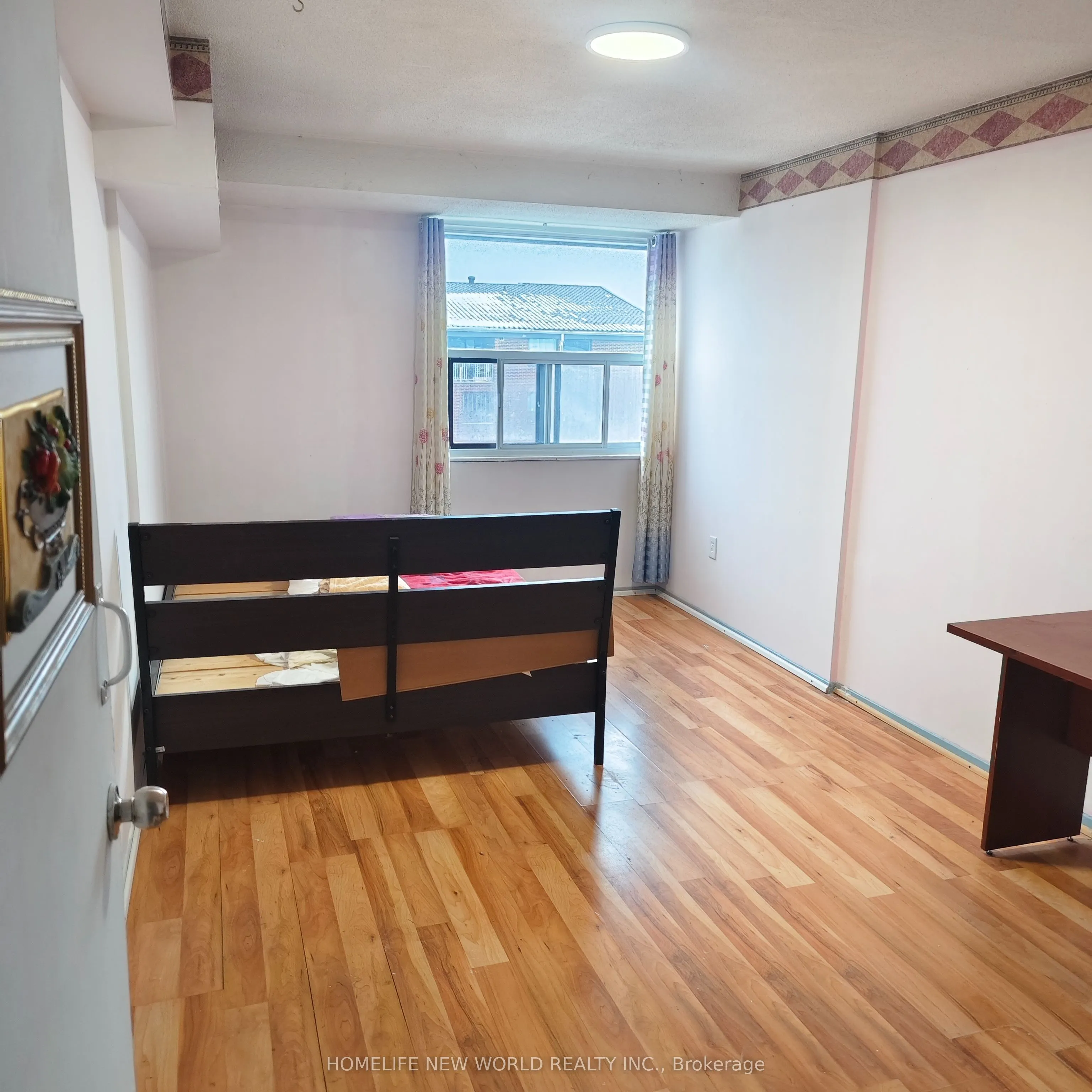 4064 Lawrence Avenue E #606