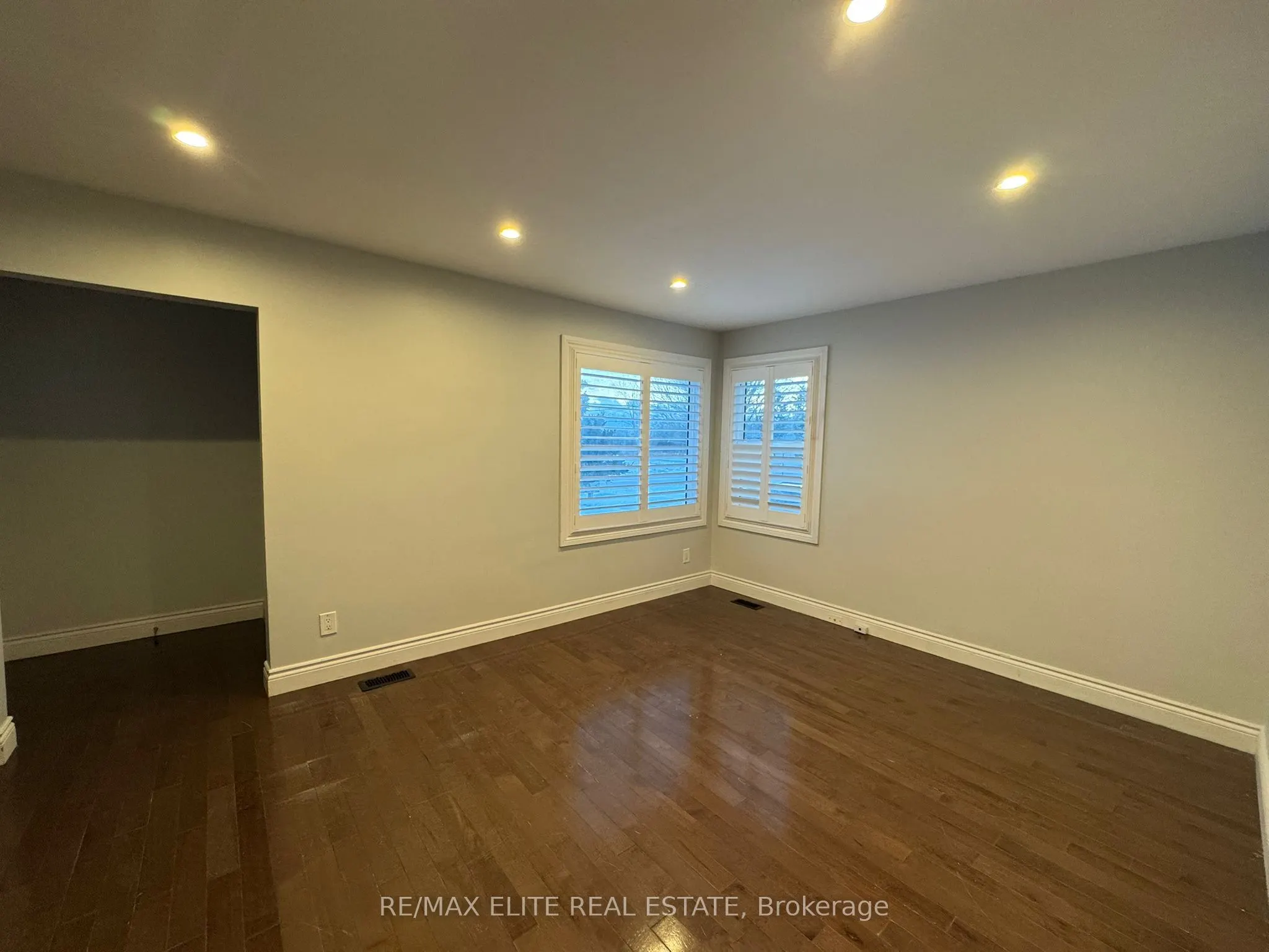 110 Front Street E