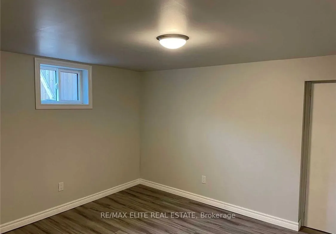 110 Front Street E