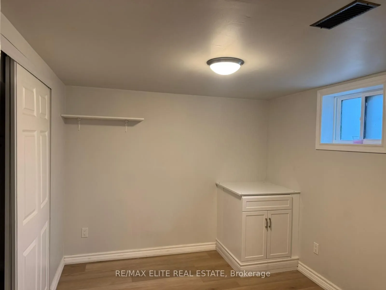 110 Front Street E