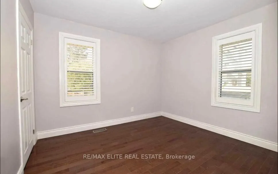 110 Front Street E