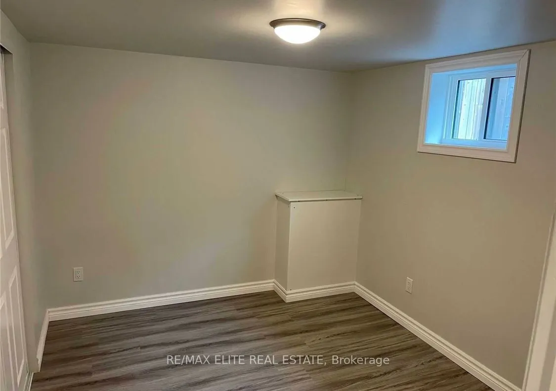 110 Front Street E
