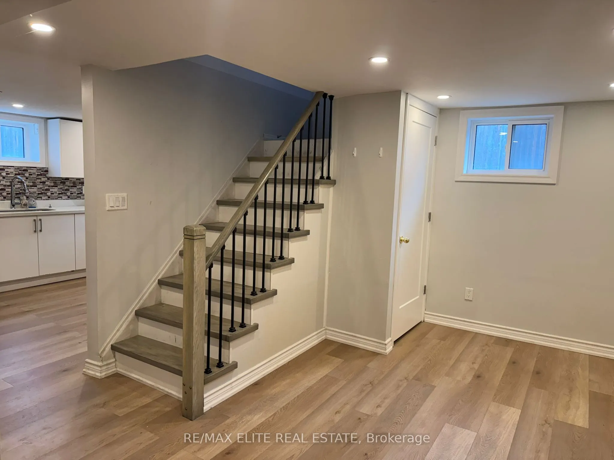 110 Front Street E