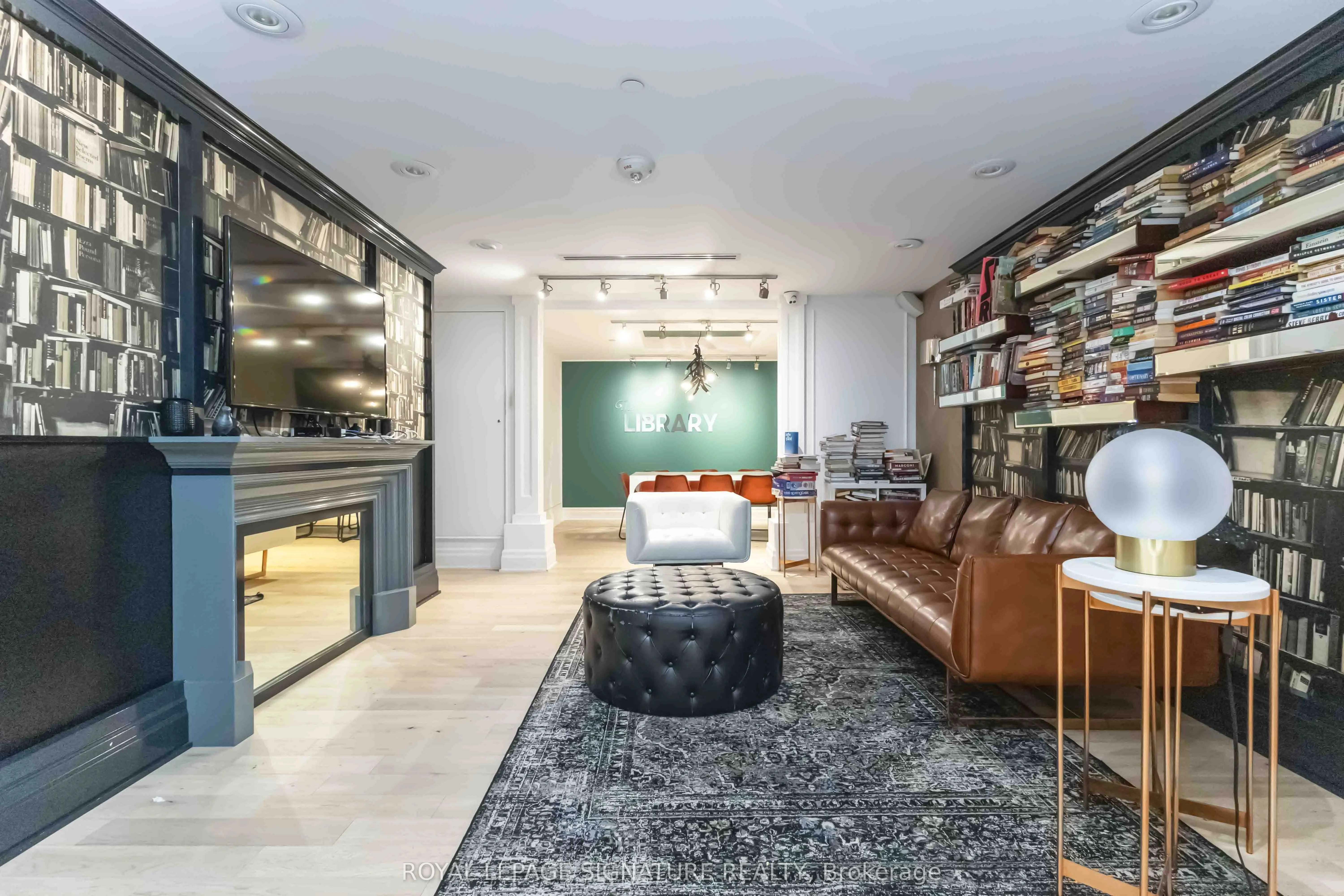 1190 Dundas Street E #406