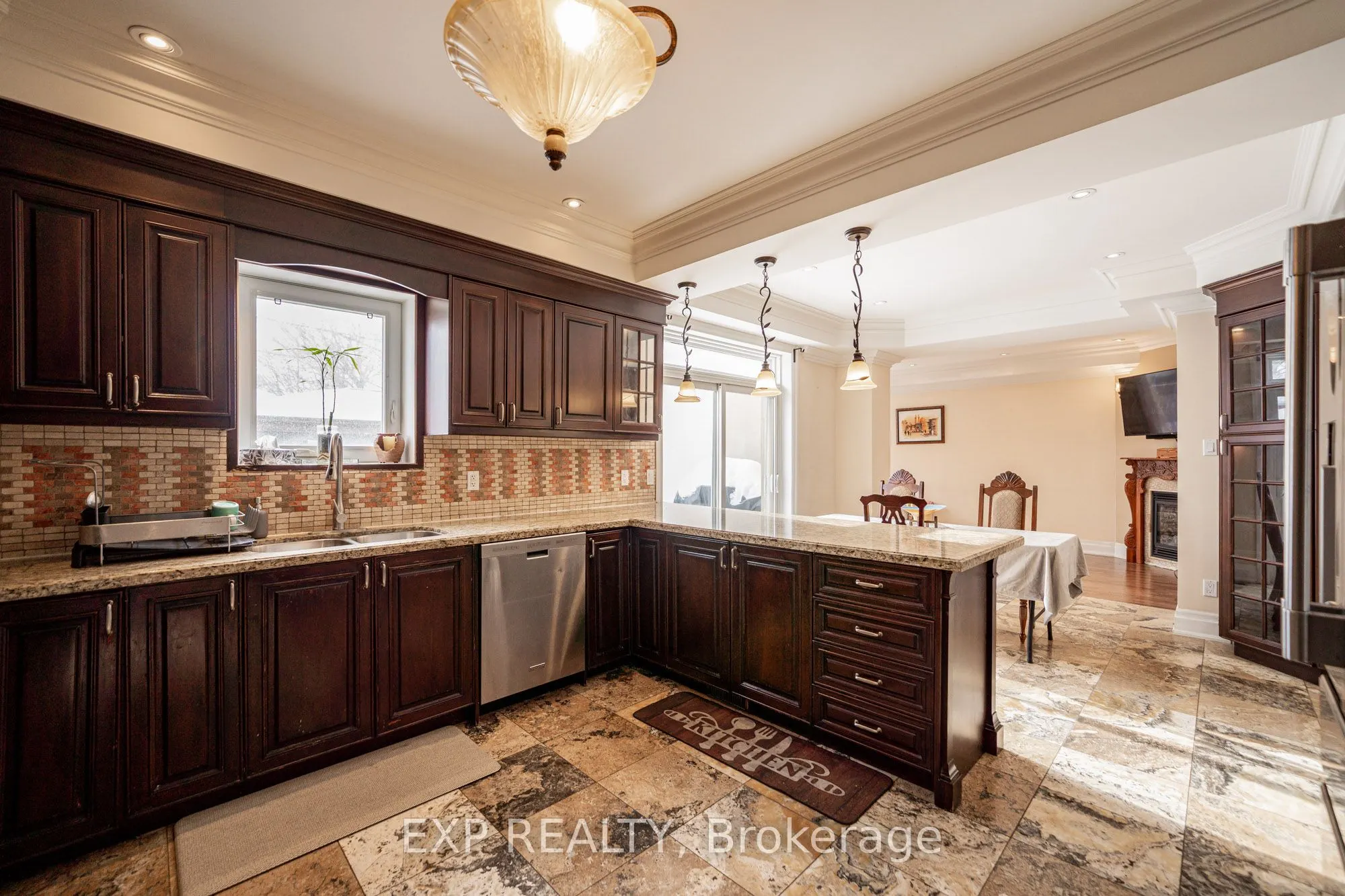11 Bellvare Crescent
