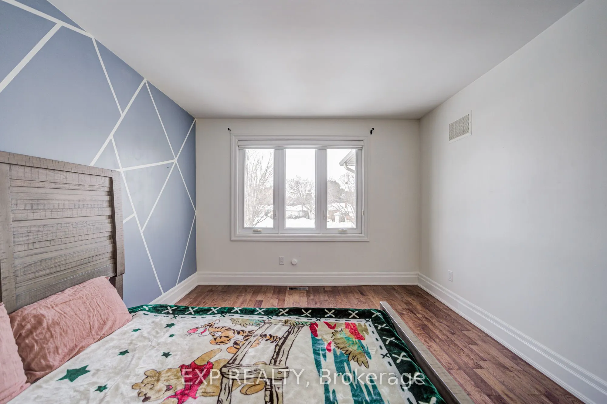 11 Bellvare Crescent