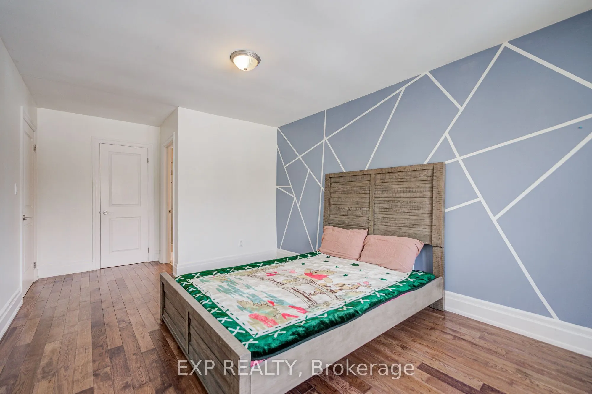 11 Bellvare Crescent