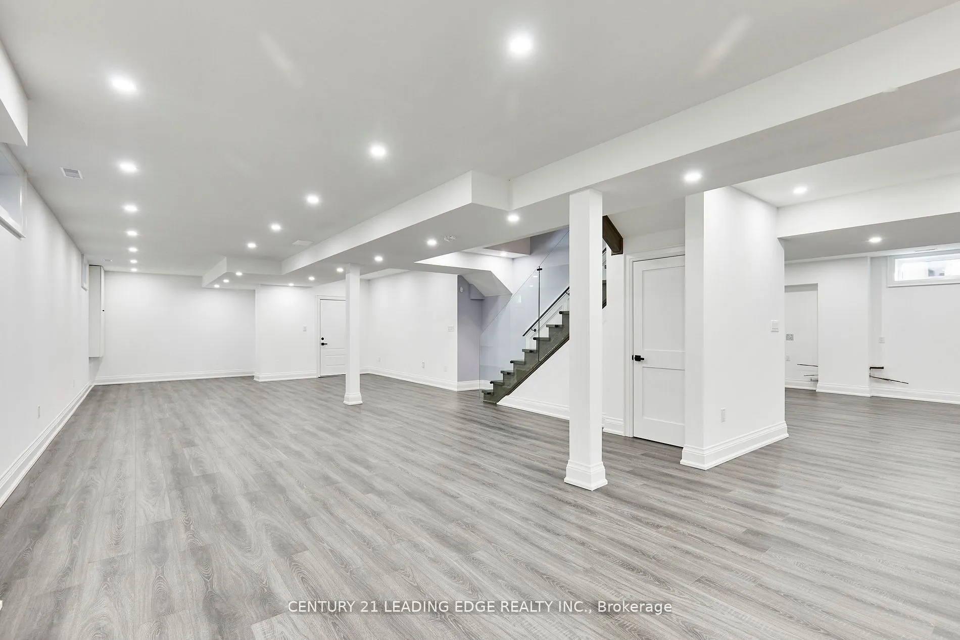 24 Larwood Boulevard
