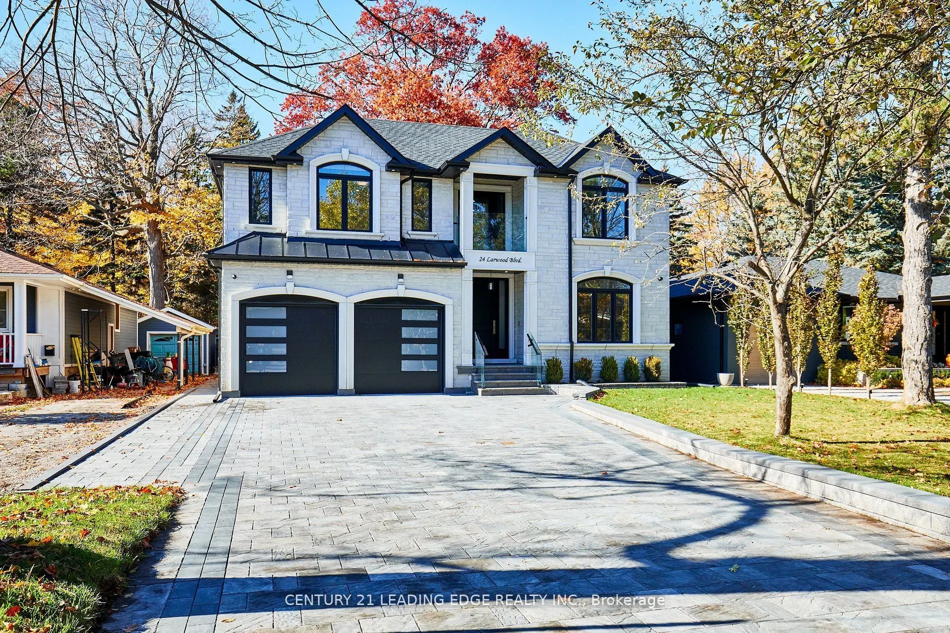 24 Larwood Boulevard