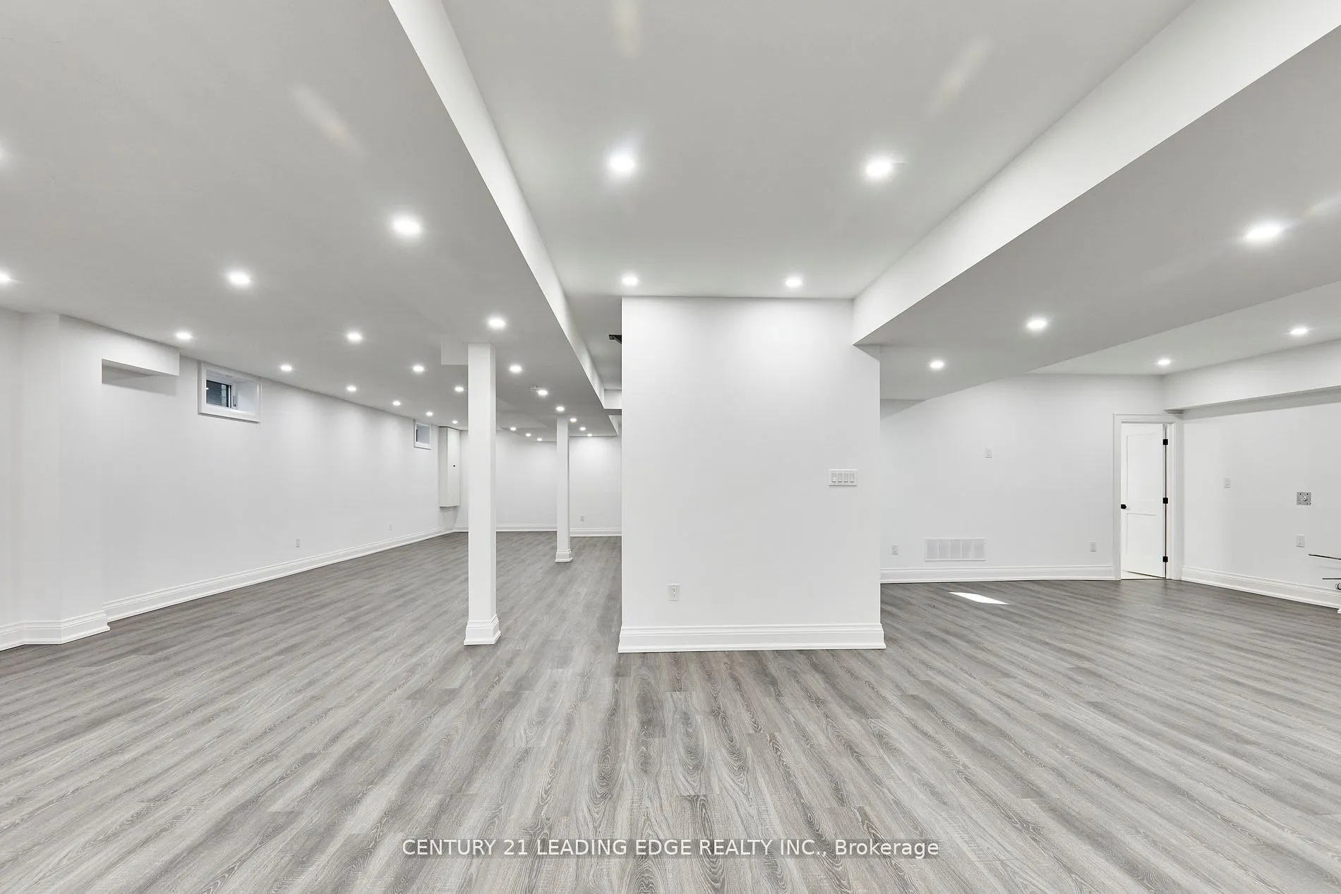 24 Larwood Boulevard
