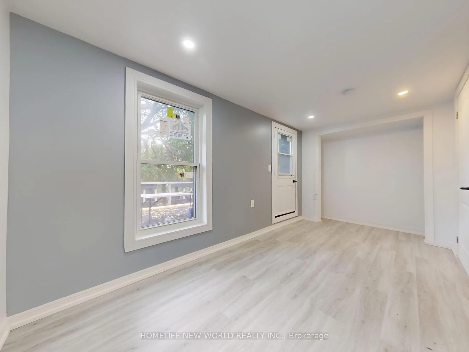 11 Maple Street