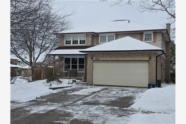 660 Whistler Drive N