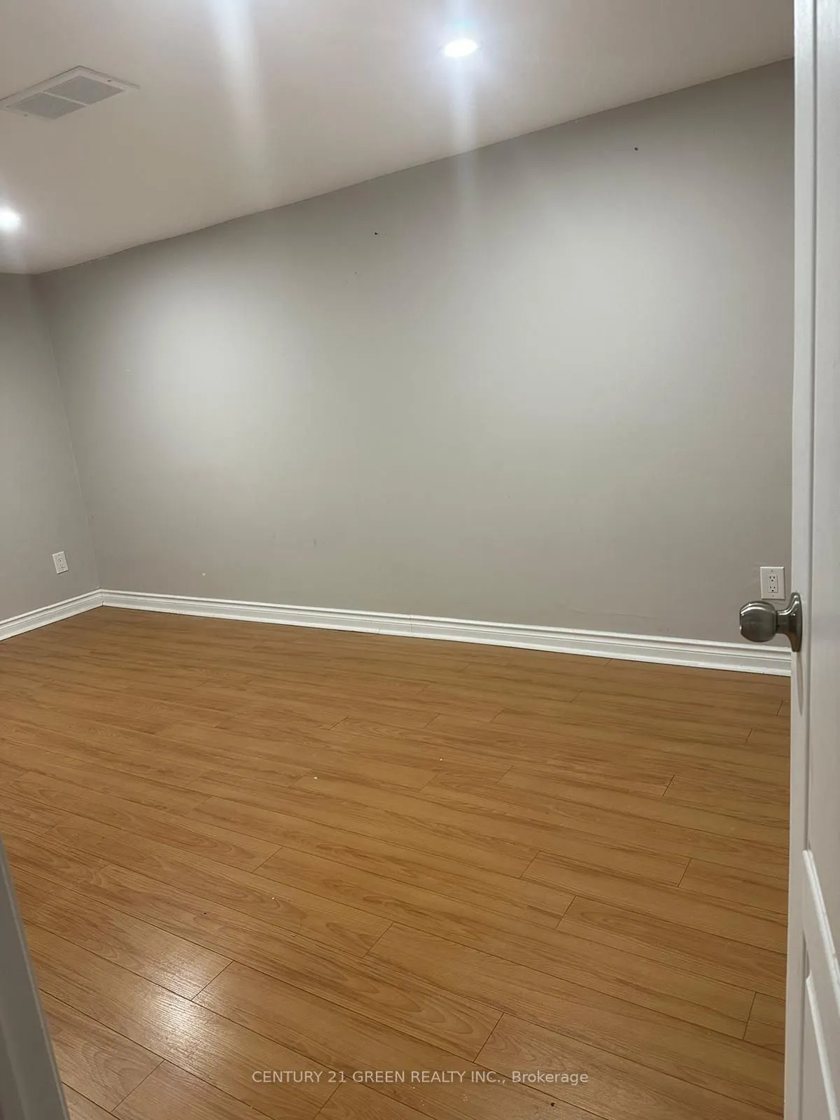 18 Roseglor Crescent