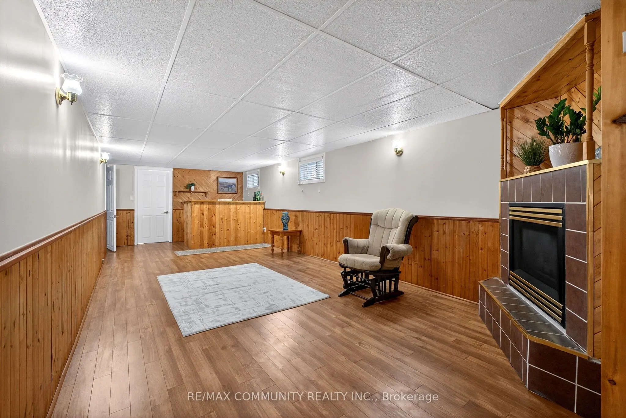 855 Zator Avenue