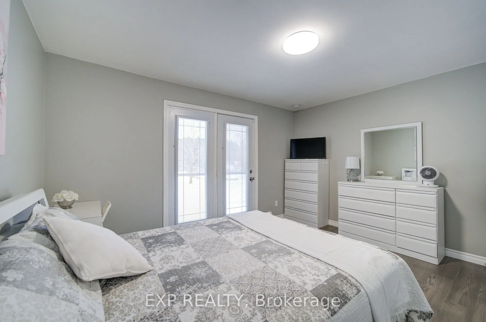 3505 Cochrane Street