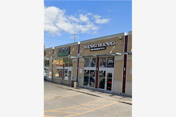 1814 Simcoe Street N #4