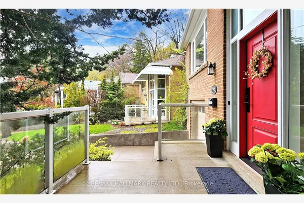 96 Glen Davis Crescent #Main Fl