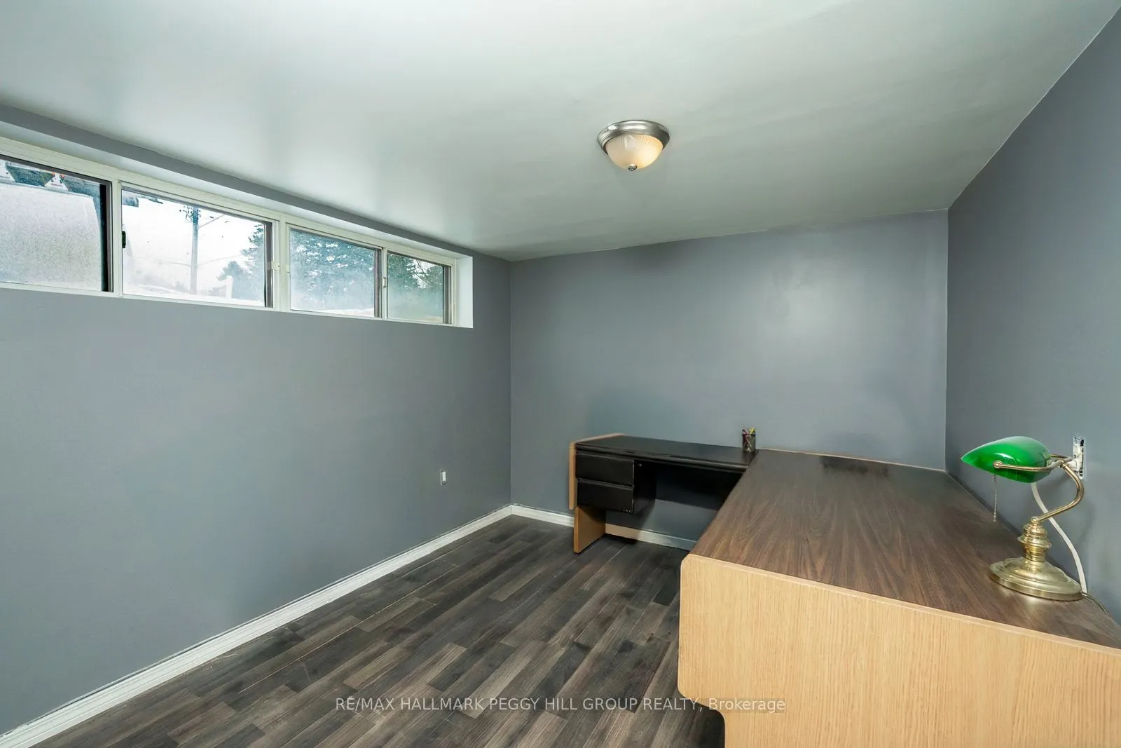 425 Livingston Road N