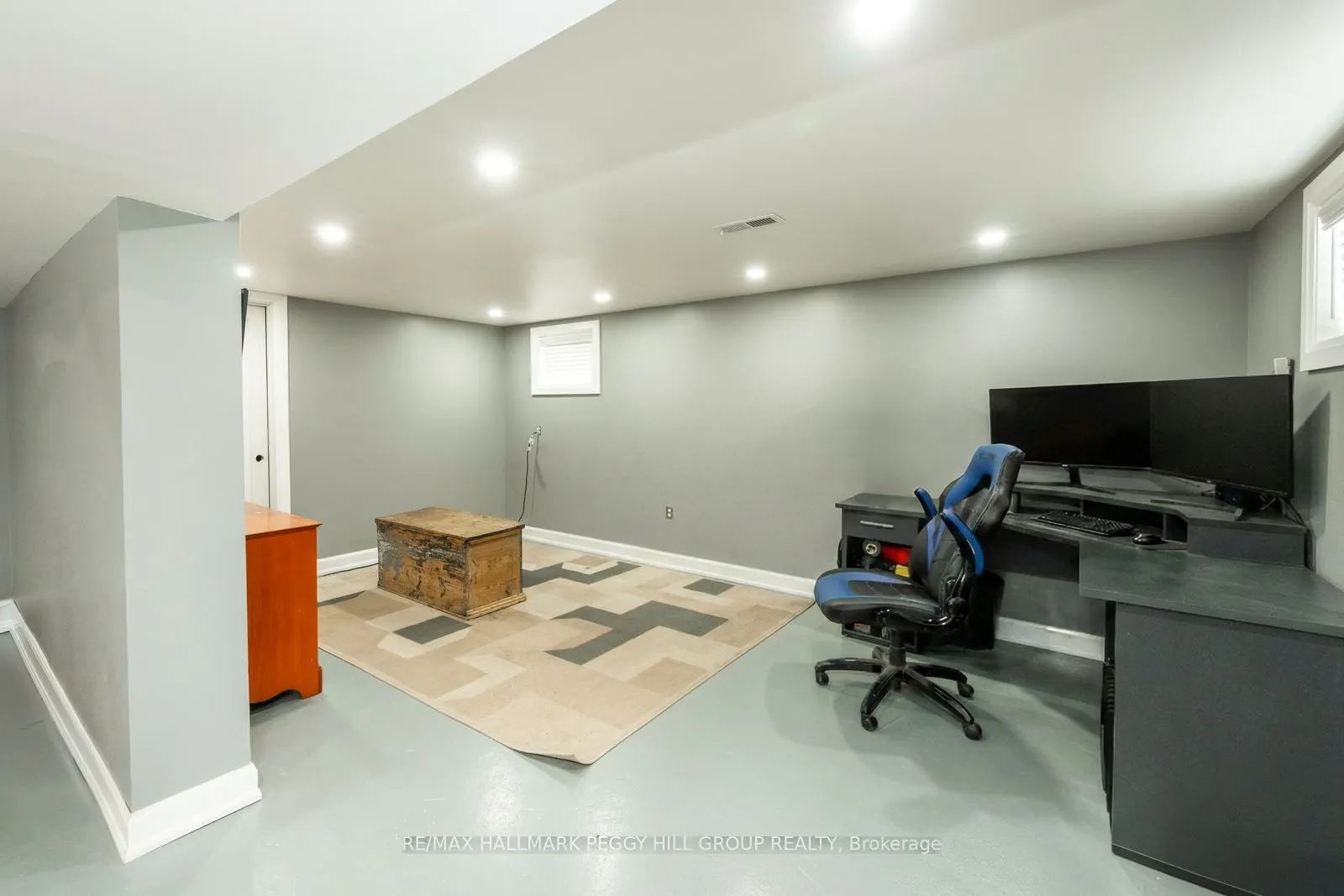 425 Livingston Road N