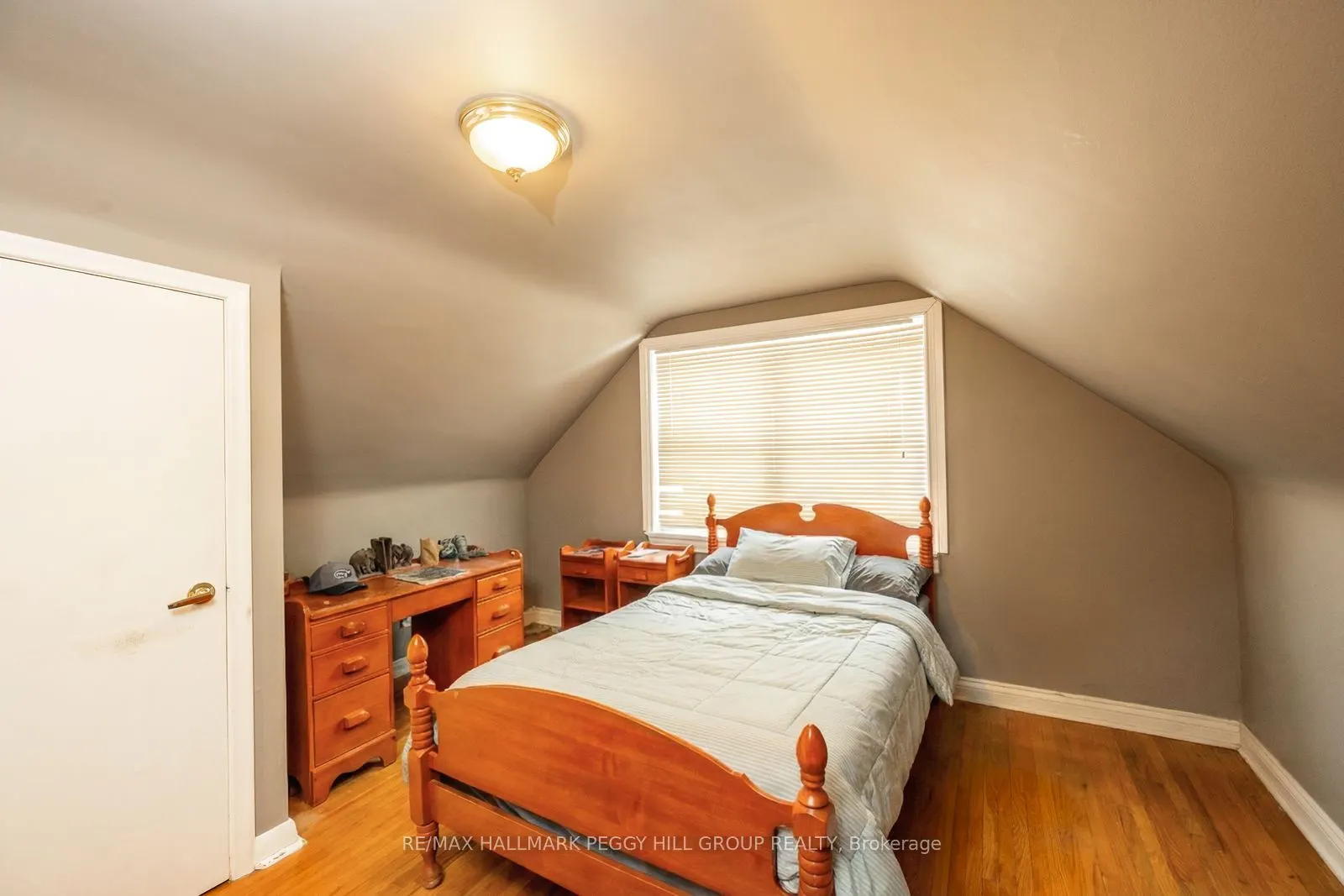 425 Livingston Road N