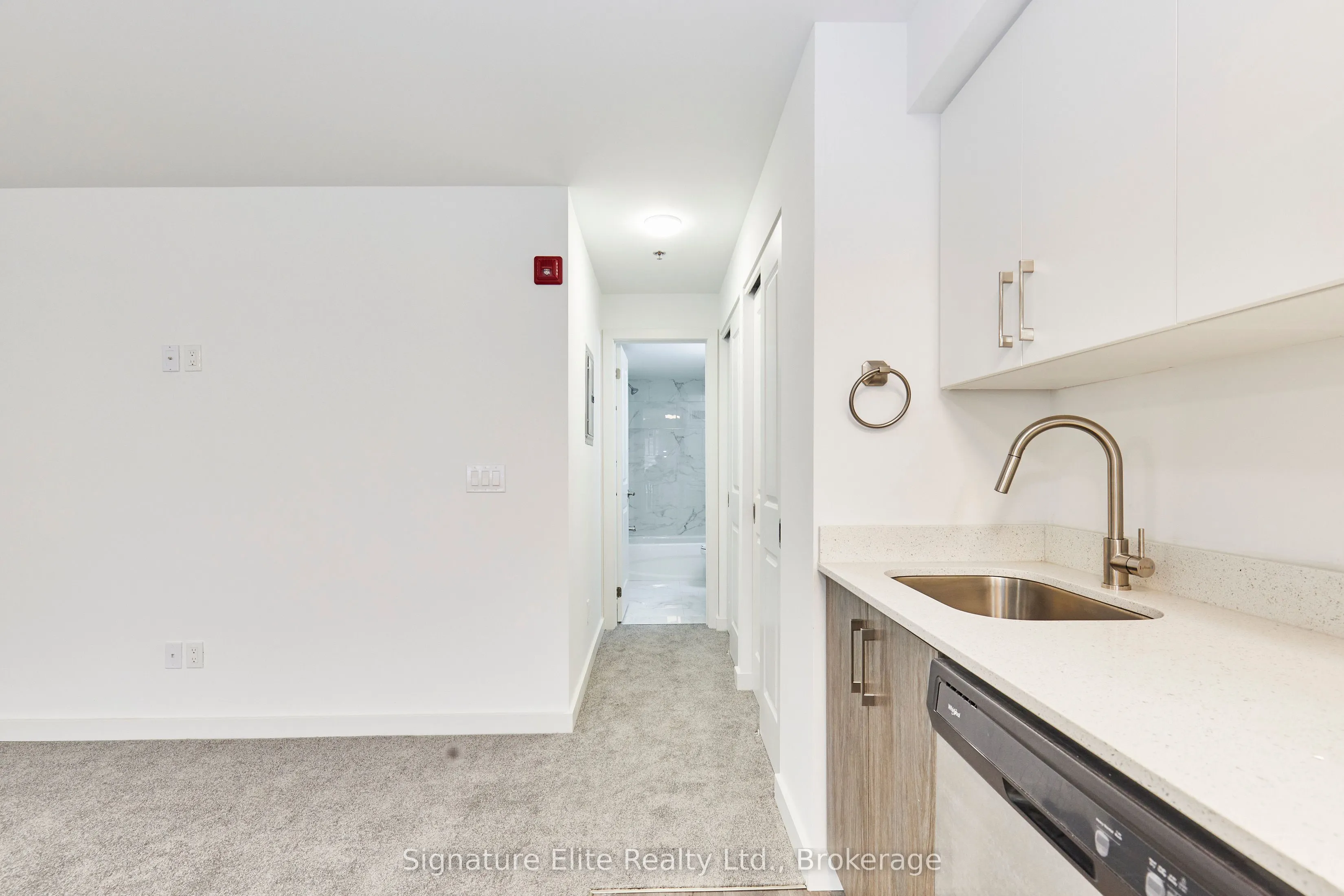 45 Connaught Avenue #203