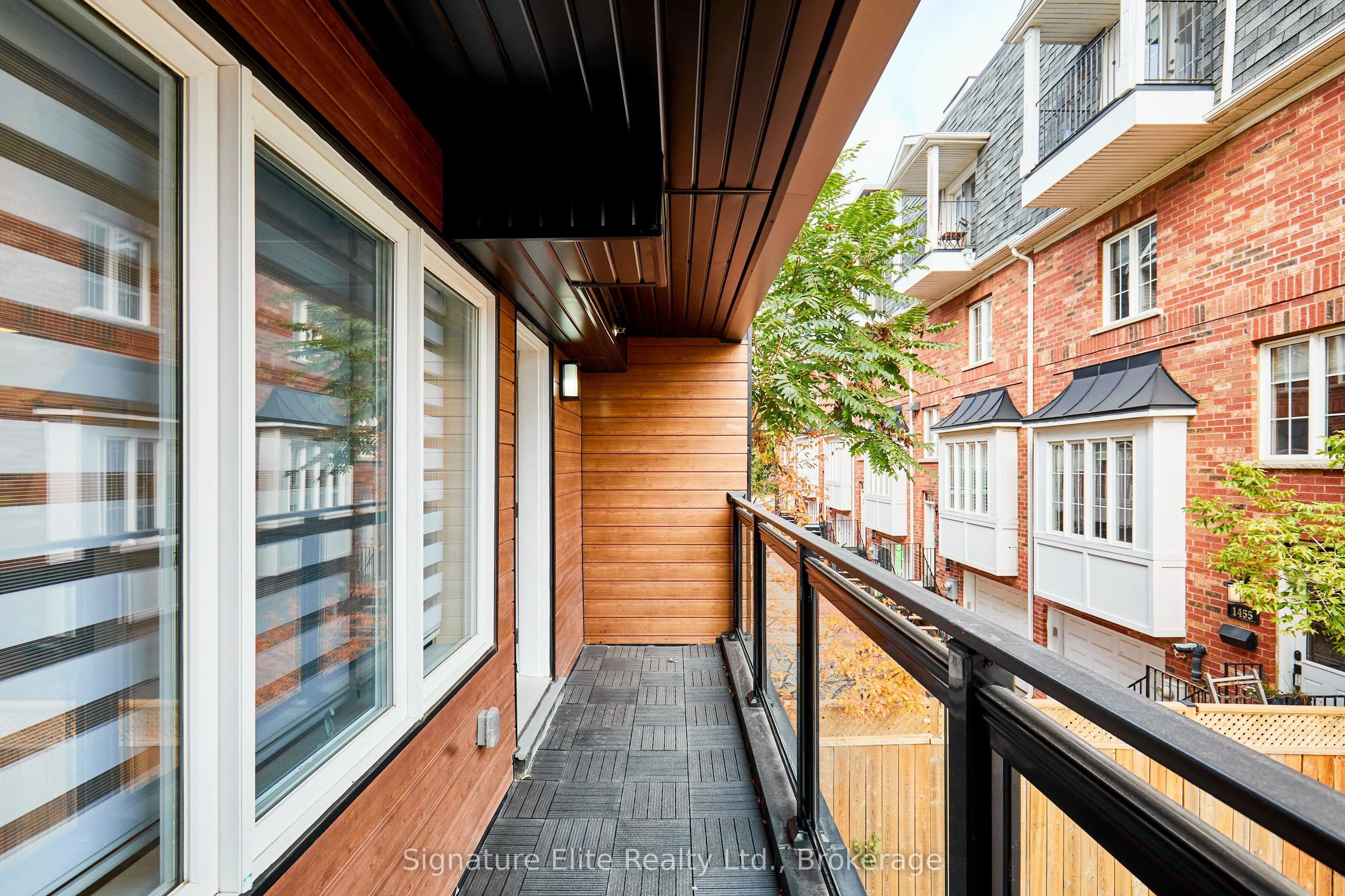 45 Connaught Avenue #203