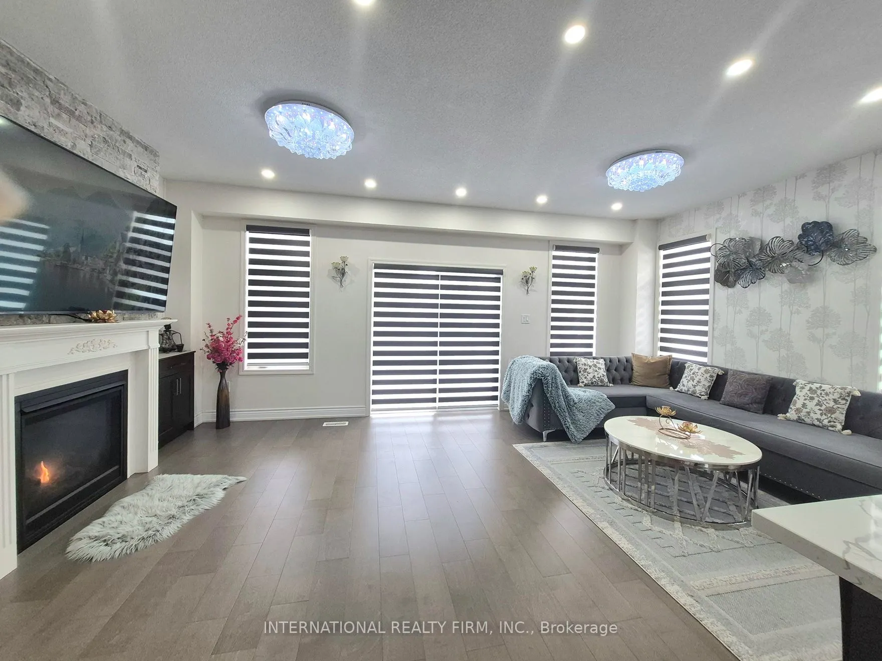 1 Devineridge Avenue