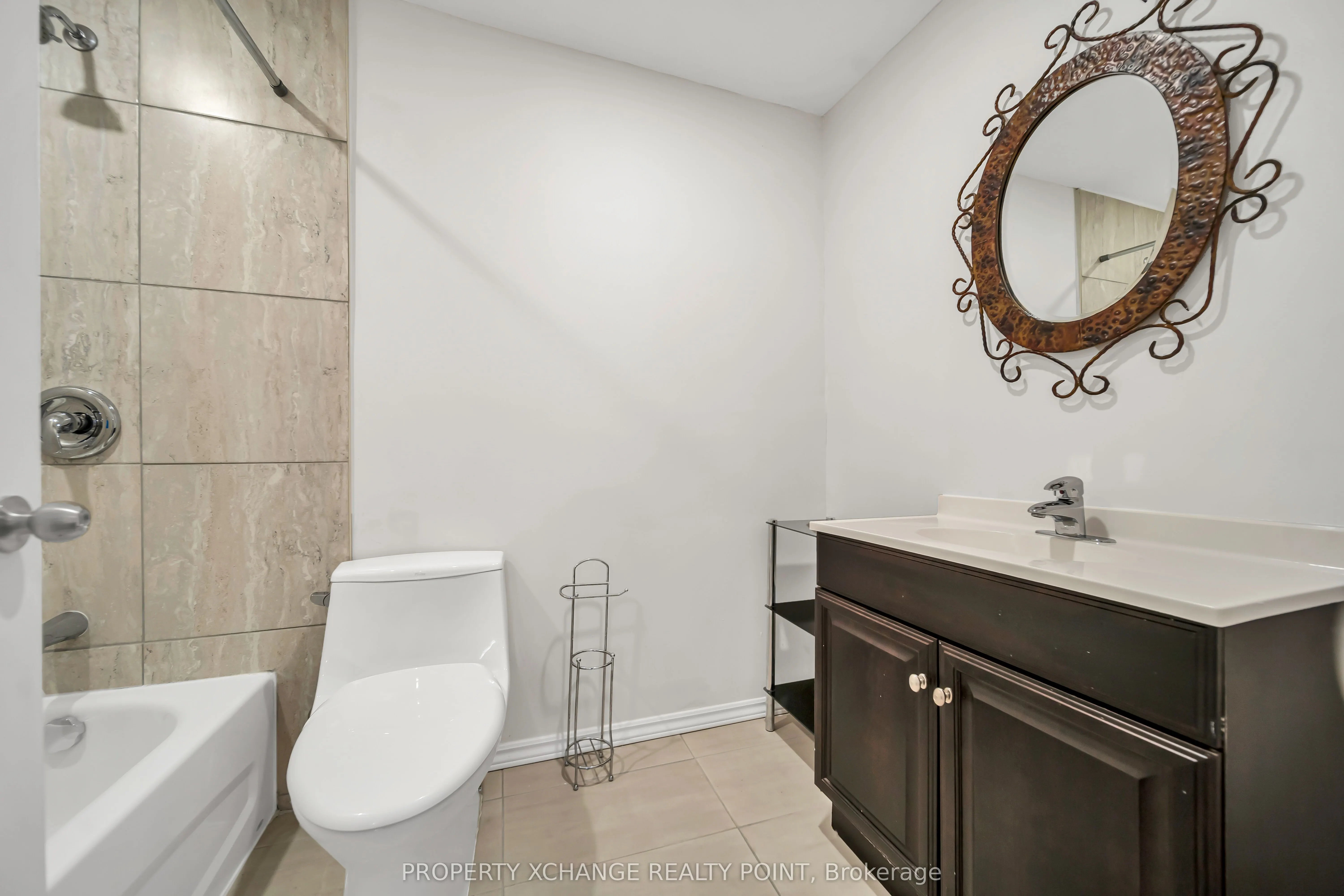 12 Waverly Street S
