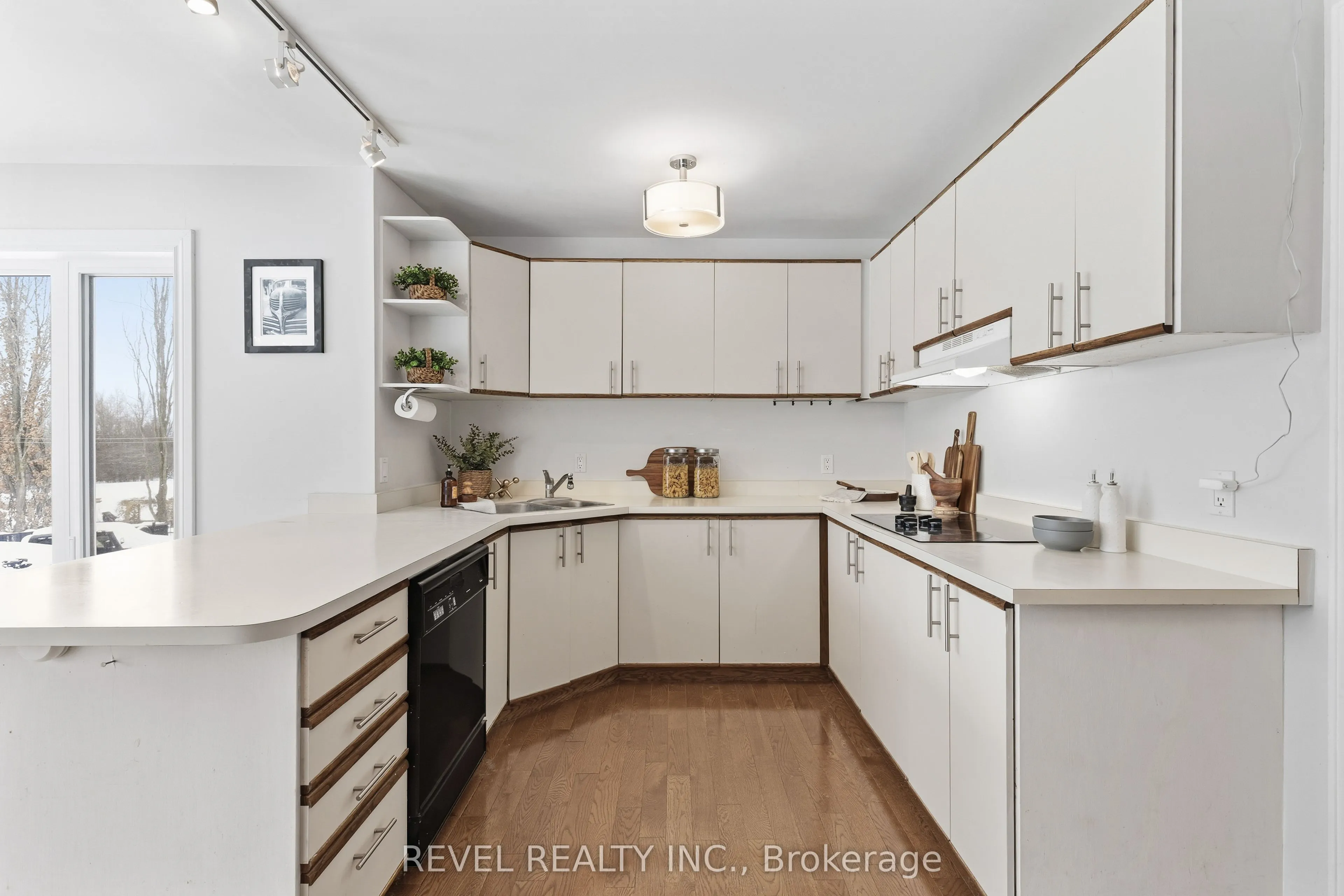 30 Castle Harbour Drive
