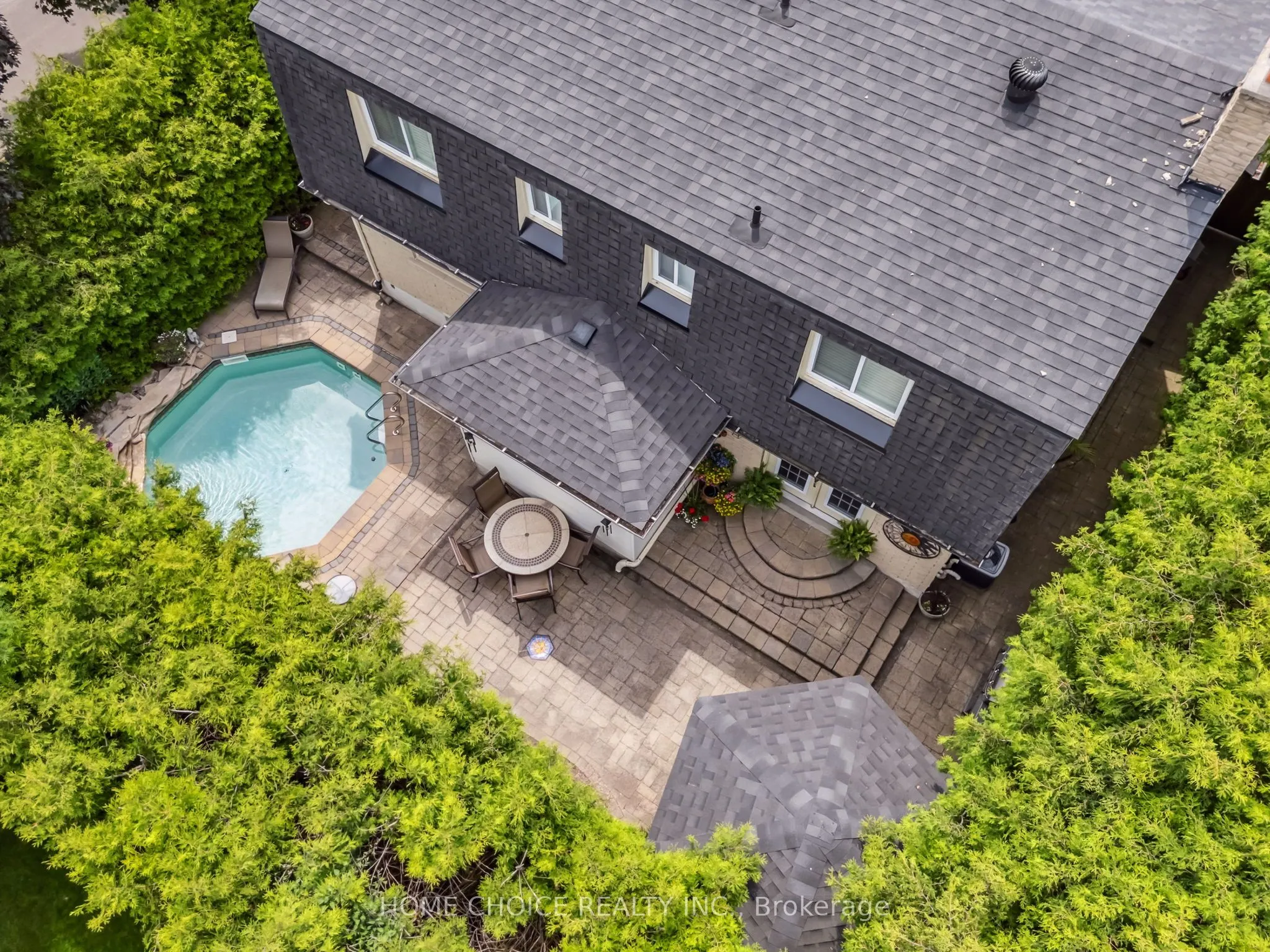 1206 Northgate Crescent