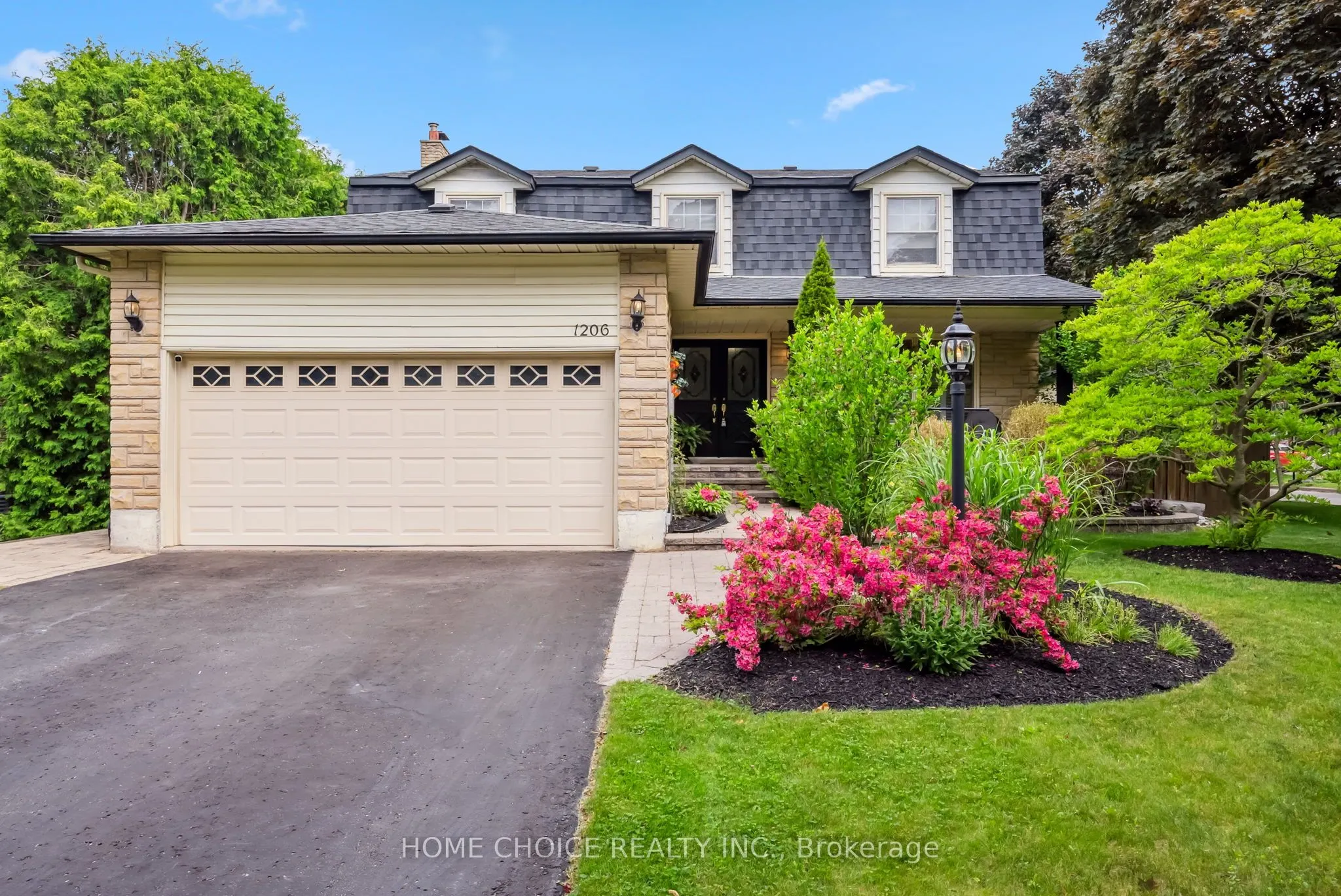 1206 Northgate Crescent