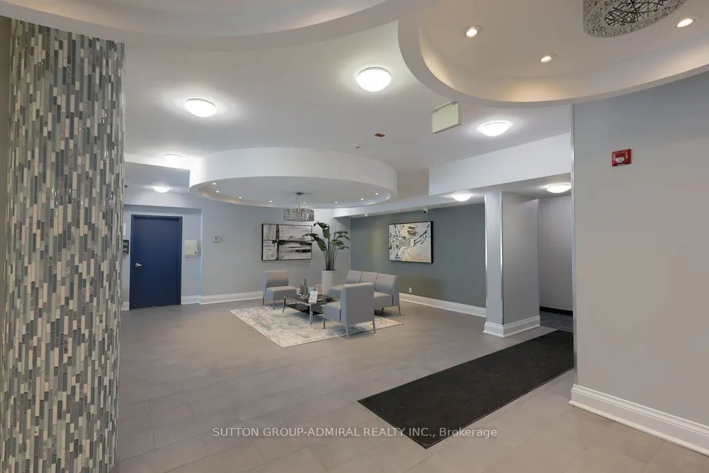 60 Fairfax Crescent #409