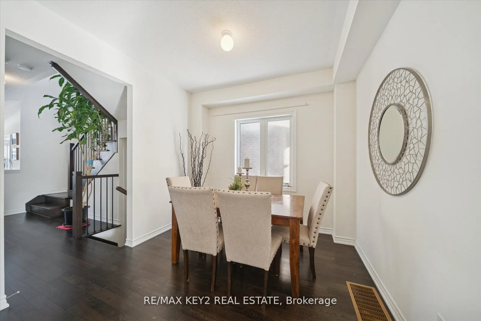 1129 Cameo Street