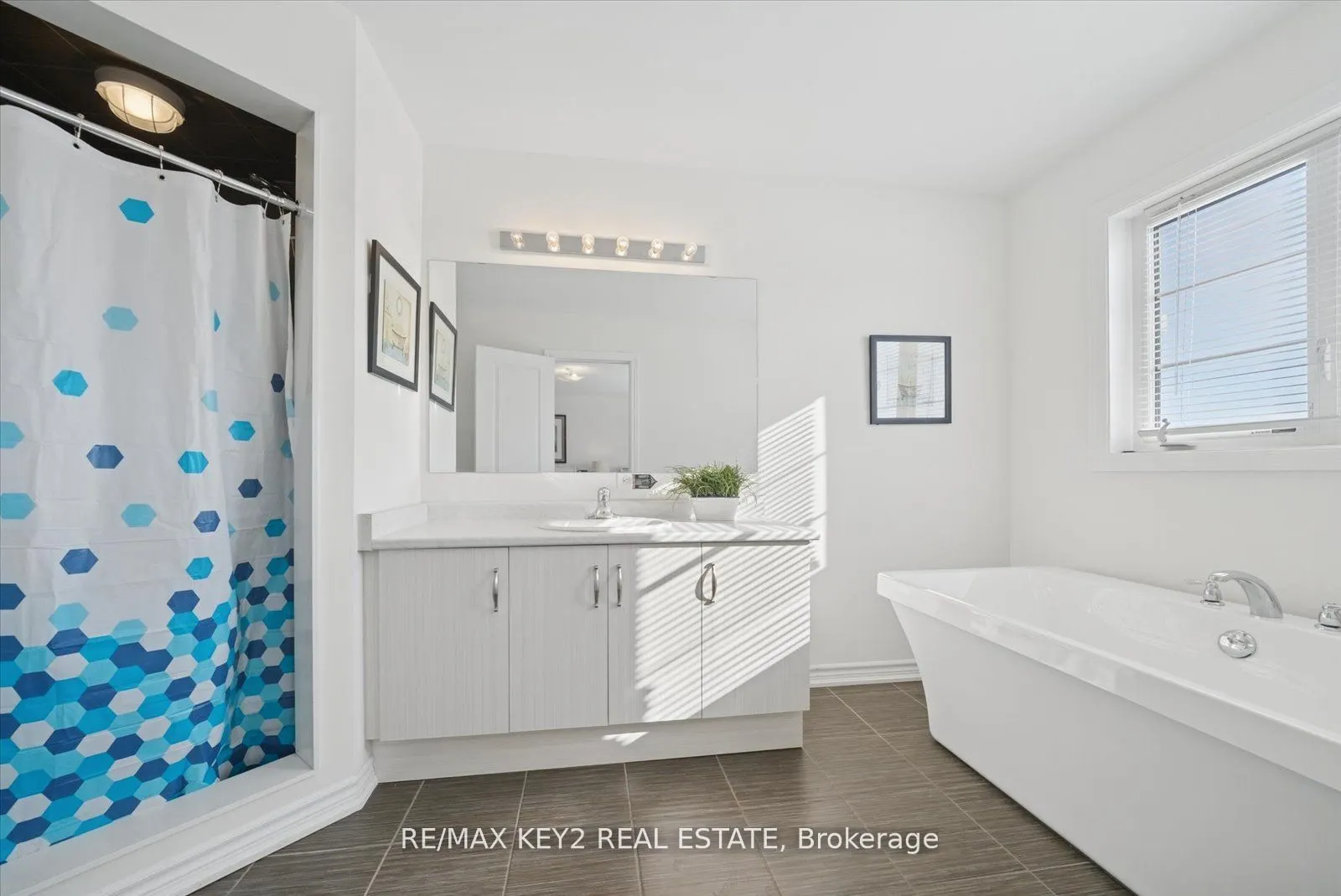 1129 Cameo Street
