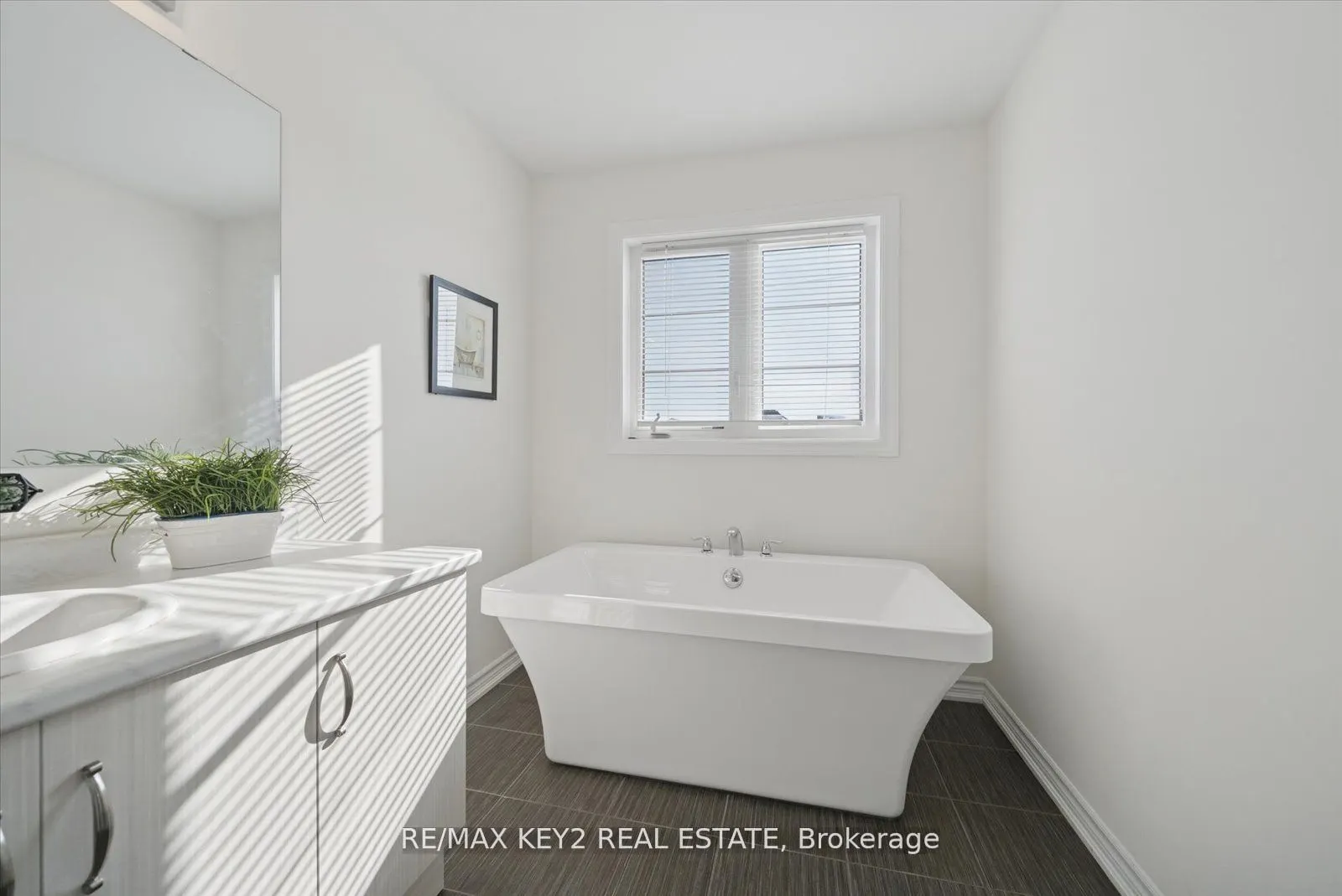 1129 Cameo Street