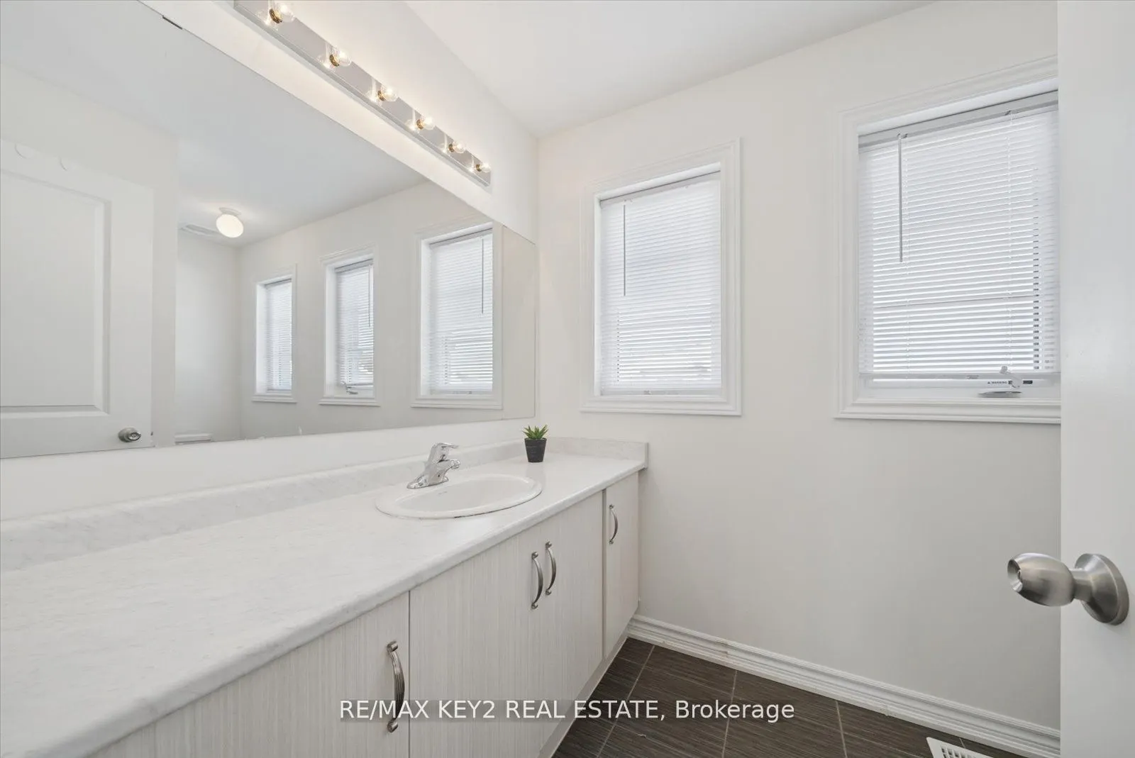 1129 Cameo Street
