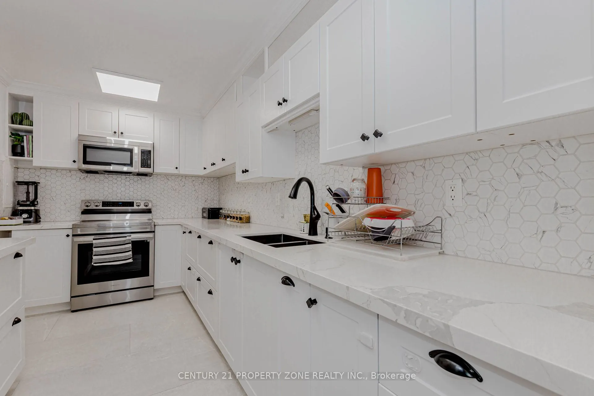 180 Markham Road #1701