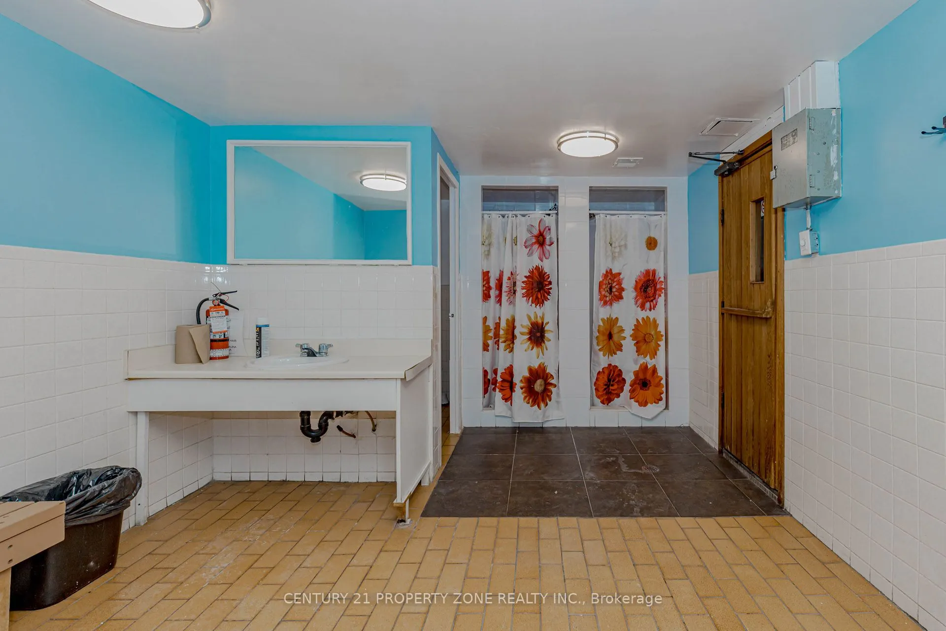 180 Markham Road #1701