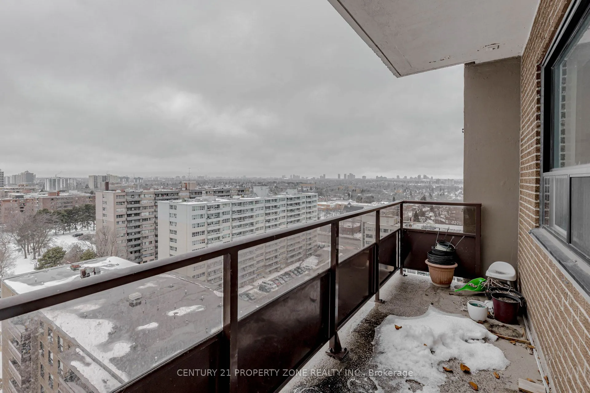 180 Markham Road #1701