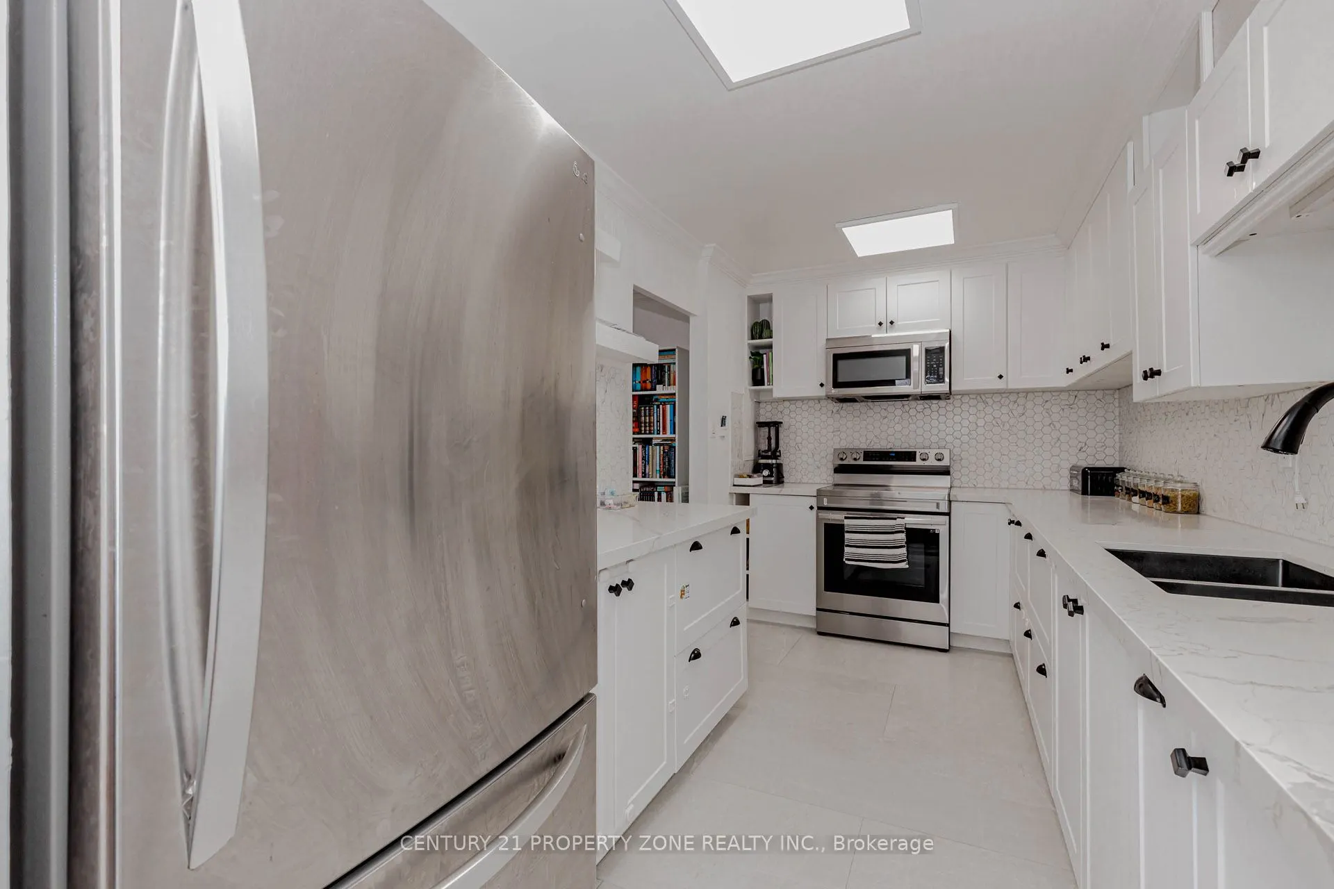 180 Markham Road #1701